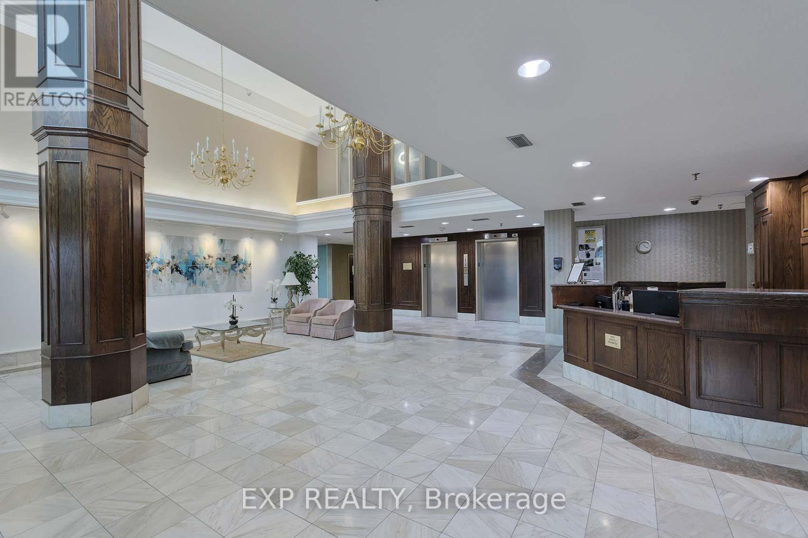 703 - 330 Mill Street S, Brampton, Ontario  L6Y 3V3 - Photo 5 - W12477507