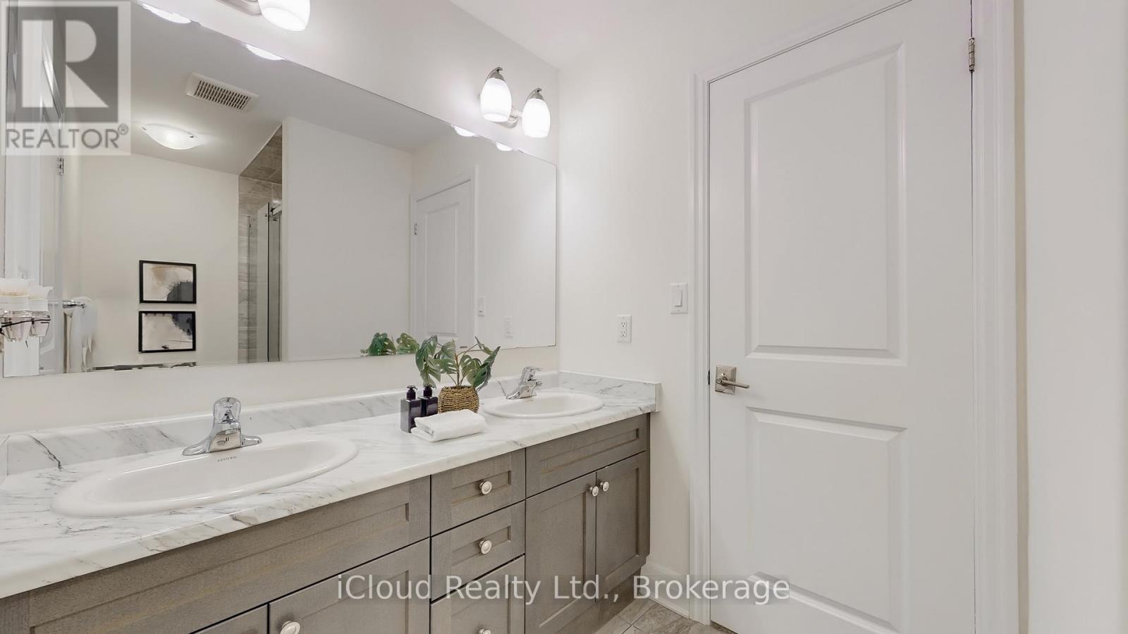 1198 Mceachern Court, Milton, Ontario  L9E 1E4 - Photo 32 - W12477508