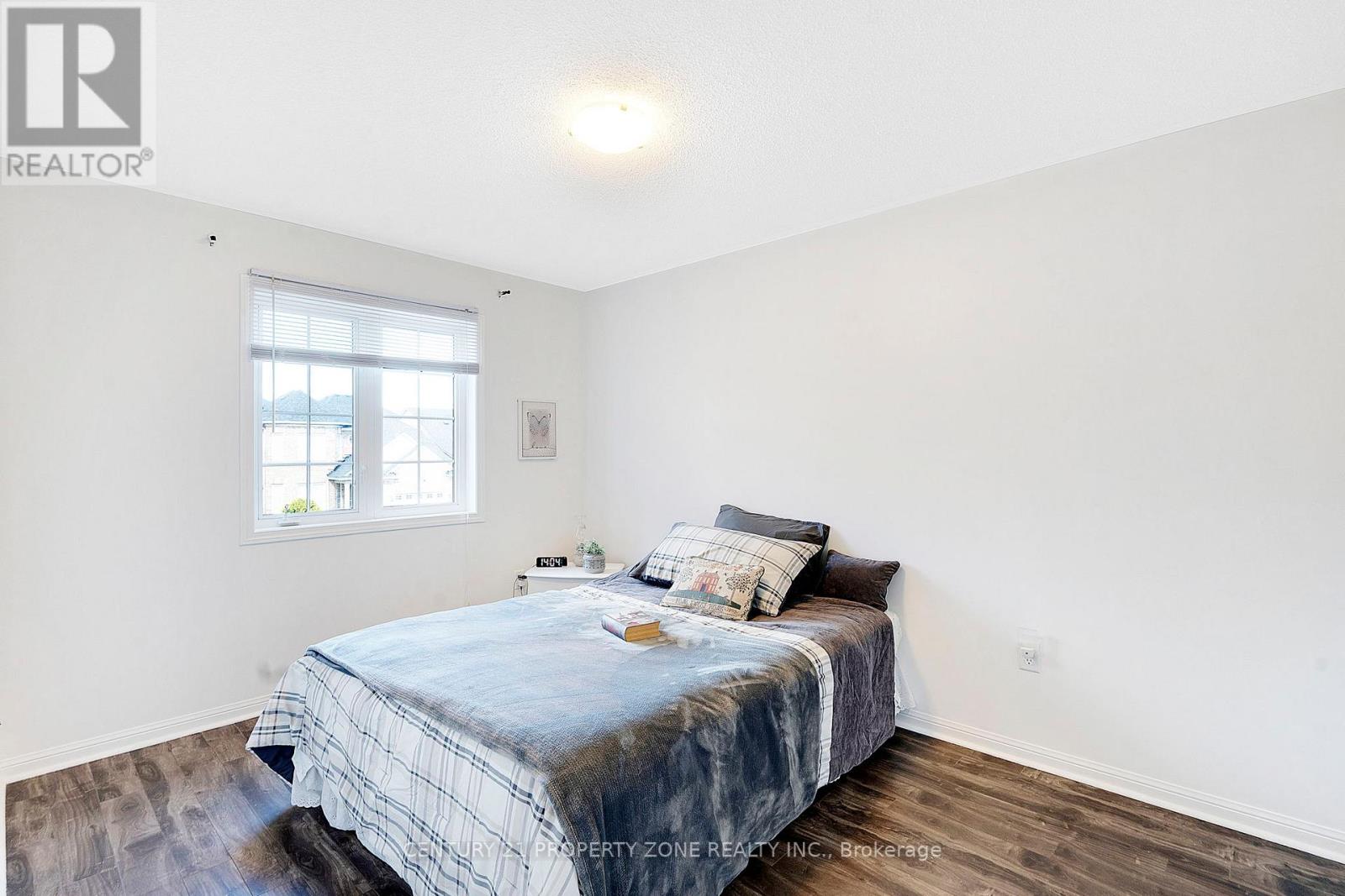 37 Clyde Road, Brampton, Ontario  L6X 0M6 - Photo 18 - W12477509