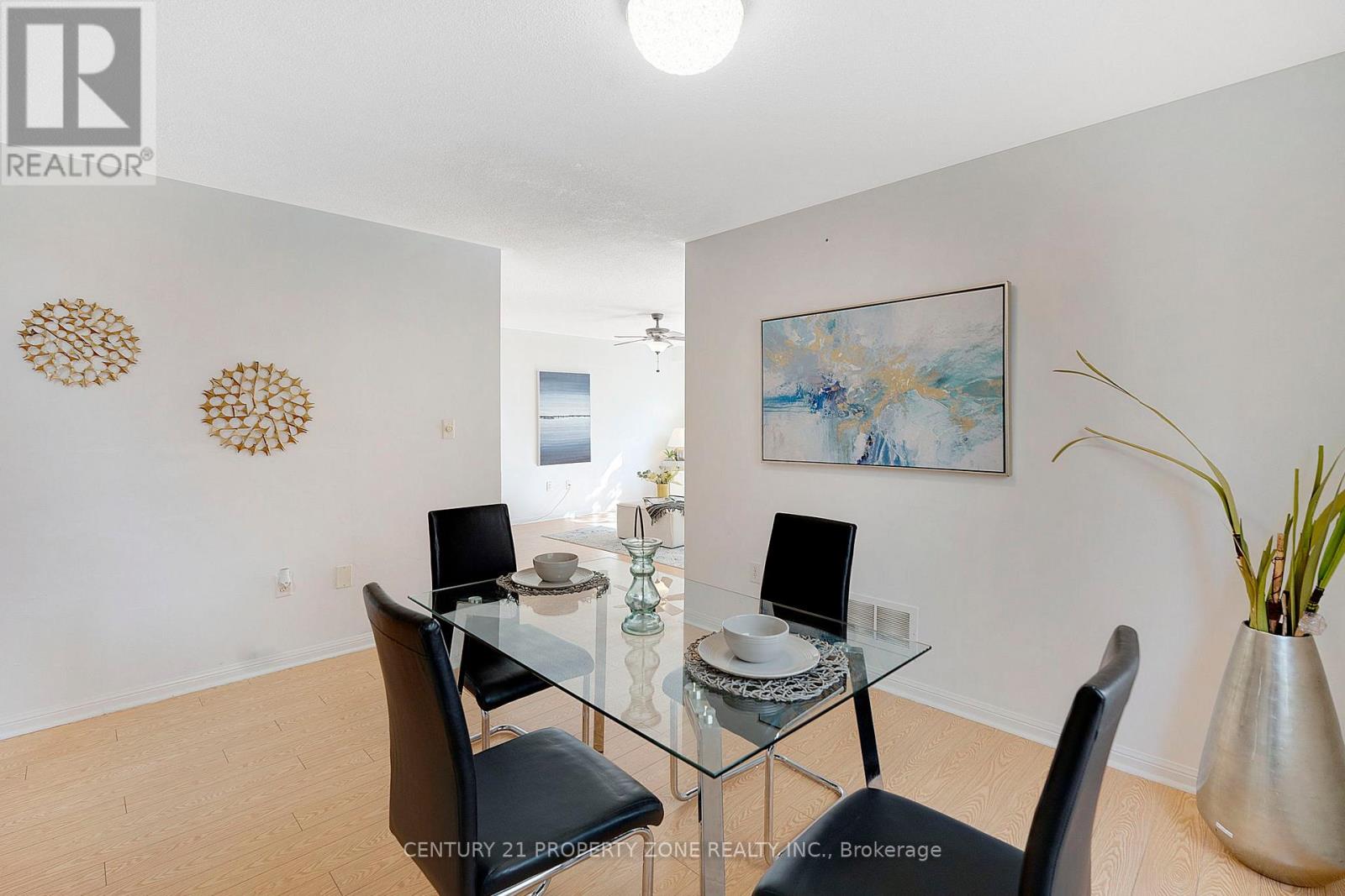 37 Clyde Road, Brampton, Ontario  L6X 0M6 - Photo 7 - W12477509