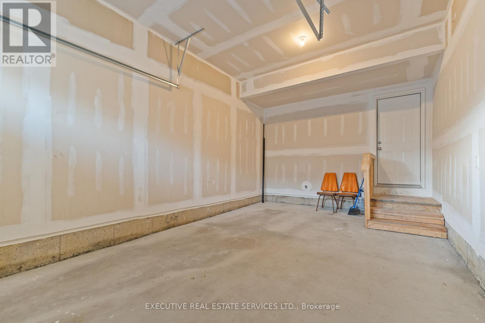 13 Ormand Terrace, Caledon, Ontario  L7C 4E5 - Photo 42 - W12477516