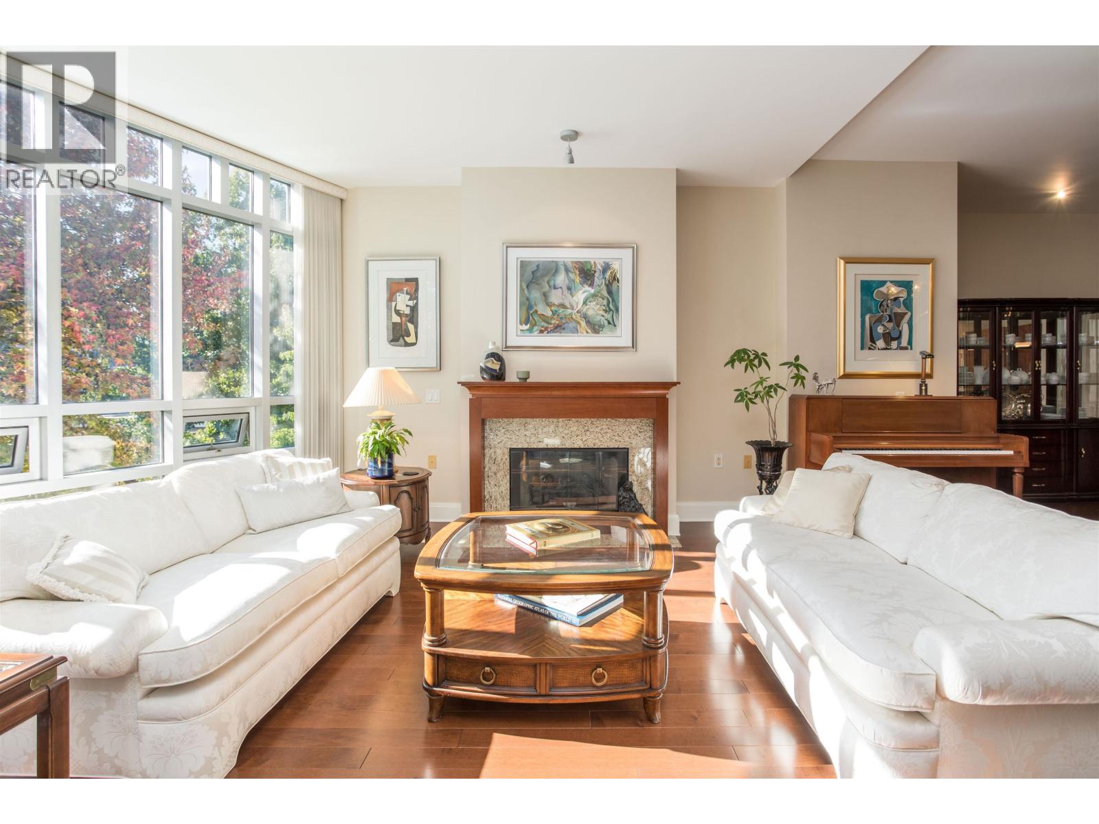 301 605 Clyde Avenue, West Vancouver, British Columbia  V7T 1C7 - Photo 5 - R3059314