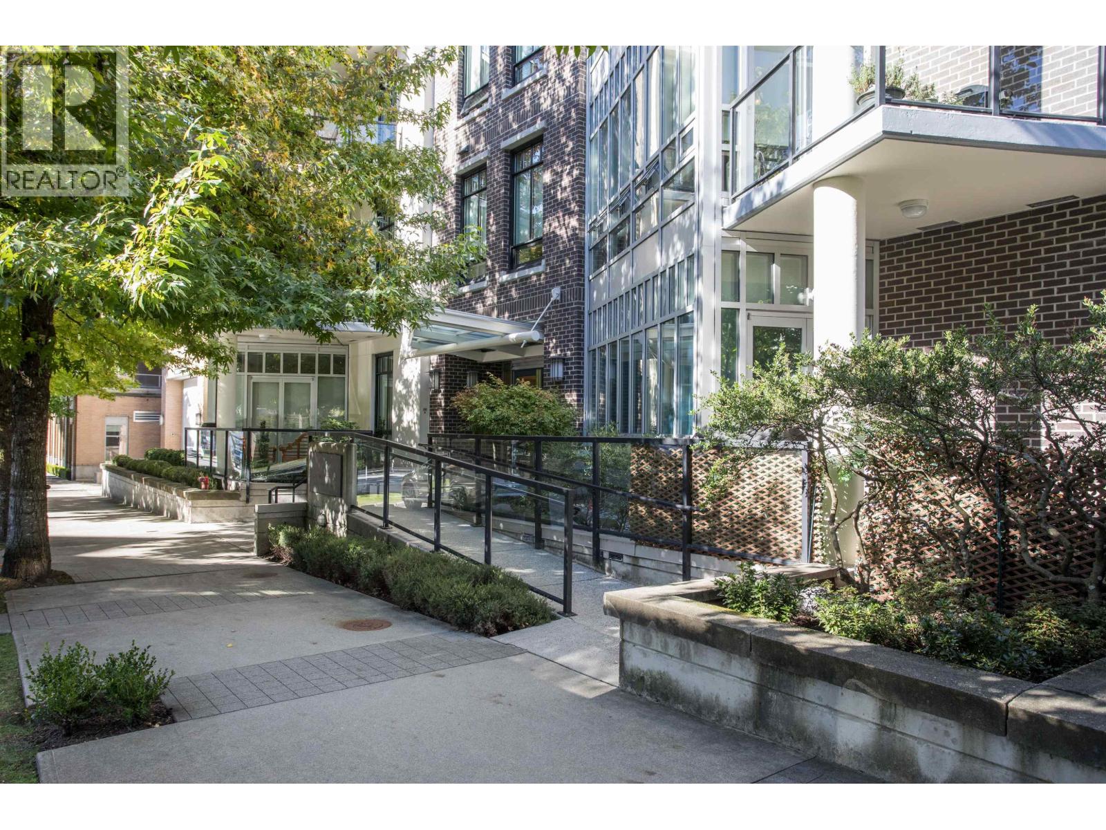 301 605 Clyde Avenue, West Vancouver, British Columbia  V7T 1C7 - Photo 25 - R3059314