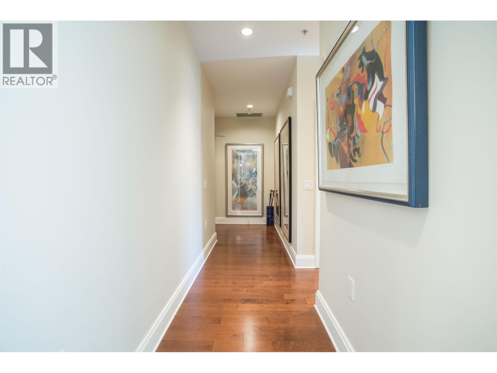 301 605 Clyde Avenue, West Vancouver, British Columbia  V7T 1C7 - Photo 12 - R3059314