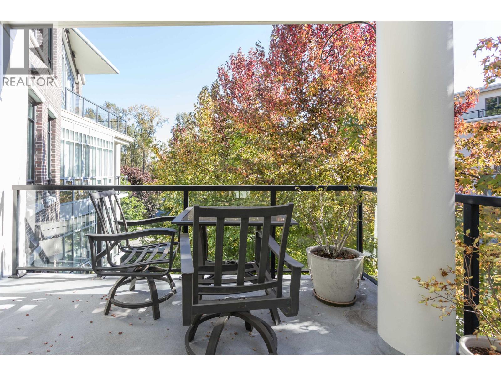 301 605 Clyde Avenue, West Vancouver, British Columbia  V7T 1C7 - Photo 13 - R3059314