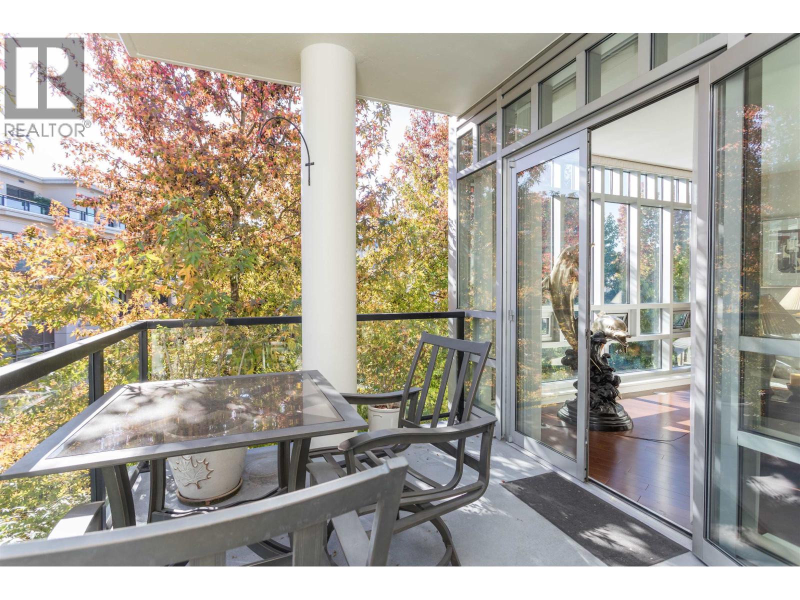 301 605 Clyde Avenue, West Vancouver, British Columbia  V7T 1C7 - Photo 14 - R3059314