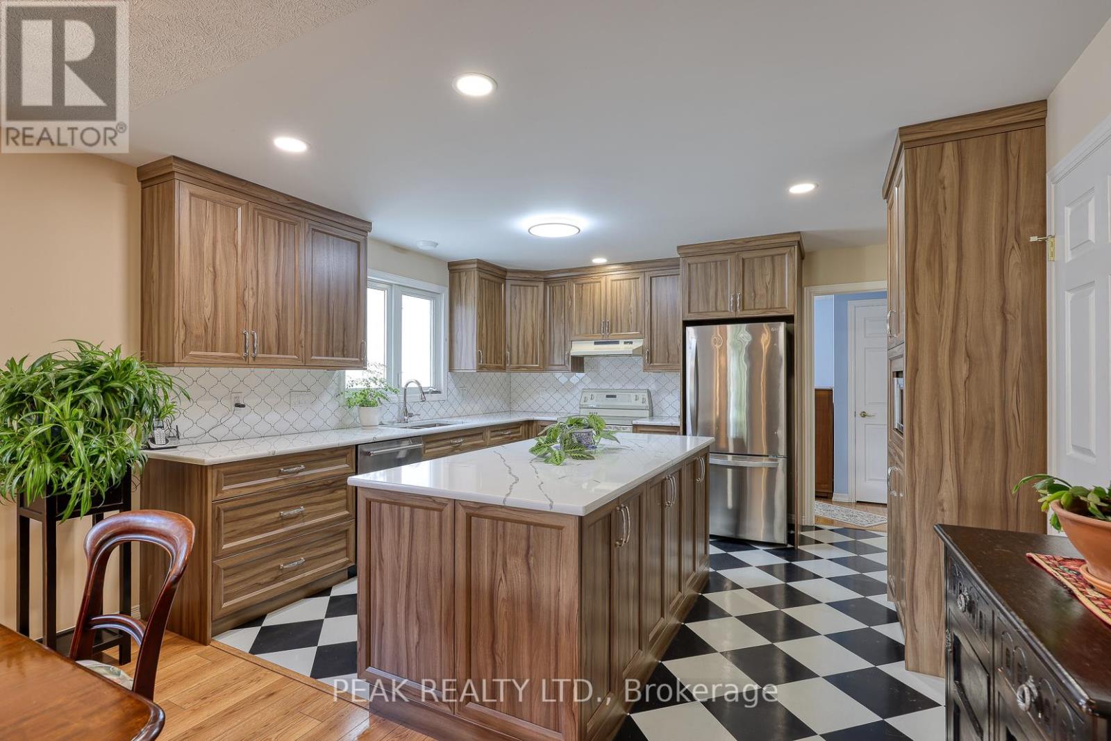 217 North Street E, Tillsonburg, Ontario  N4G 1B8 - Photo 24 - X12477374