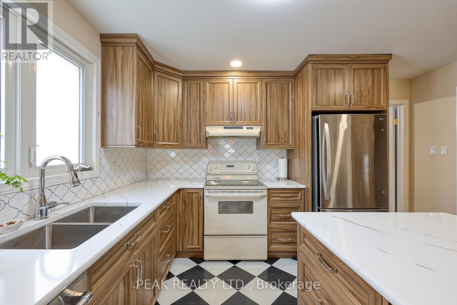 217 North Street E, Tillsonburg, Ontario  N4G 1B8 - Photo 29 - X12477374