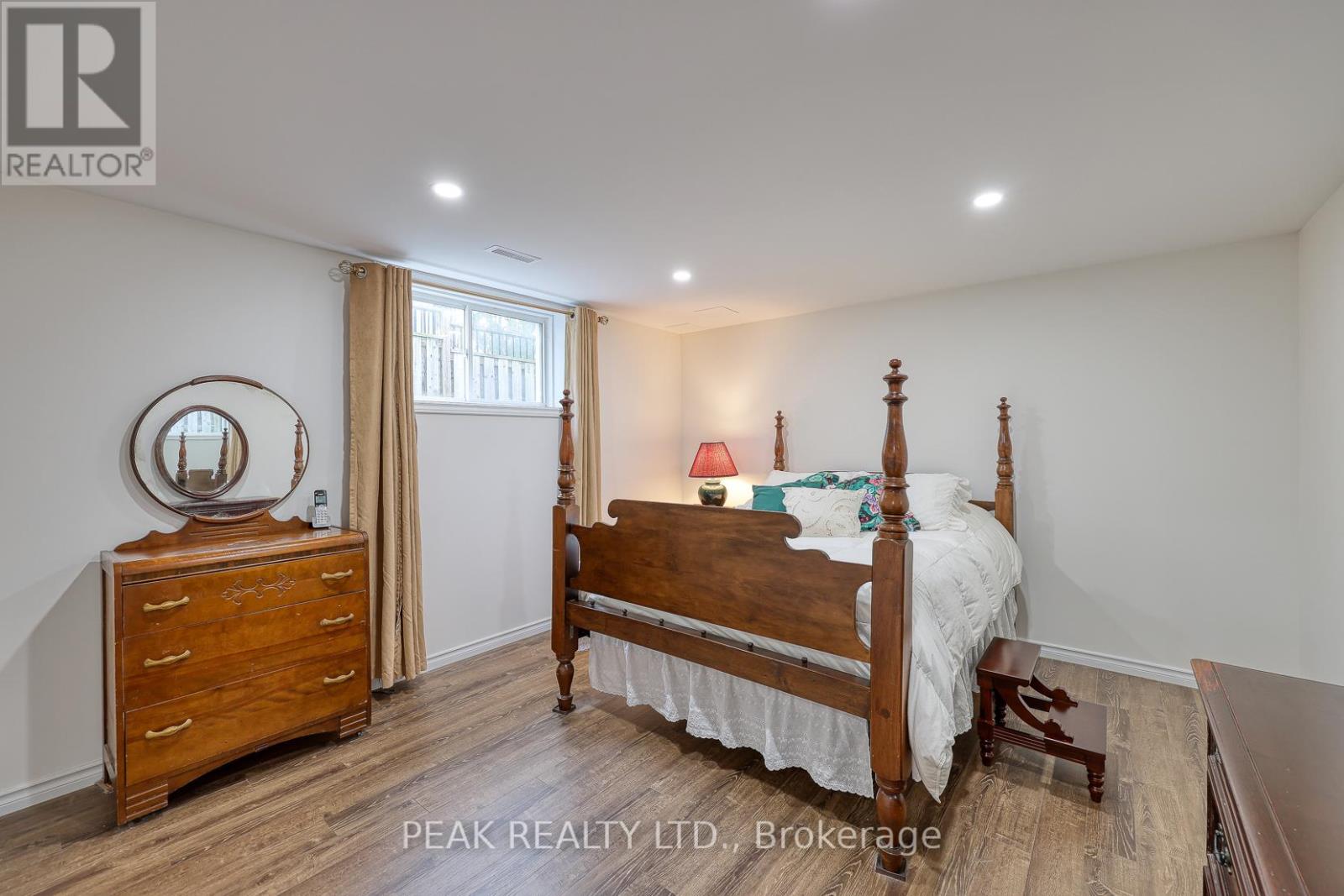 217 North Street E, Tillsonburg, Ontario  N4G 1B8 - Photo 41 - X12477374