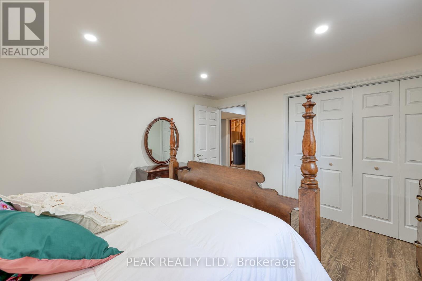 217 North Street E, Tillsonburg, Ontario  N4G 1B8 - Photo 42 - X12477374