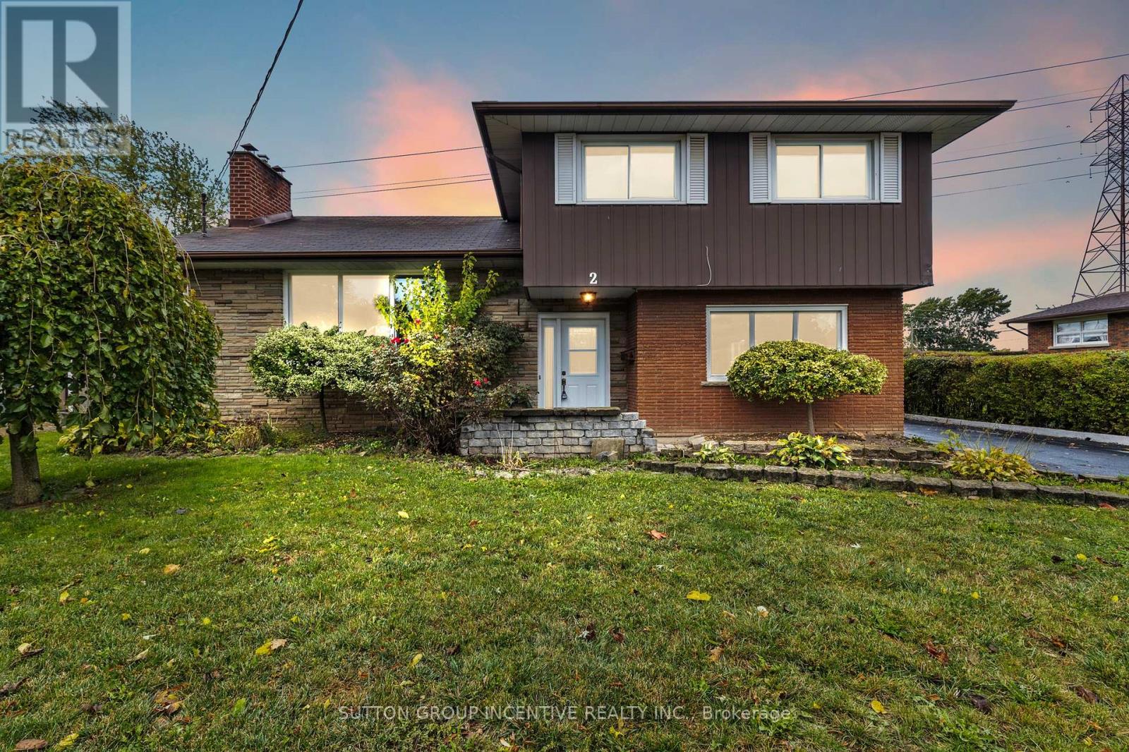 2 Hendershot Avenue, Welland, Ontario  L3B 1G9 - Photo 1 - X12477427