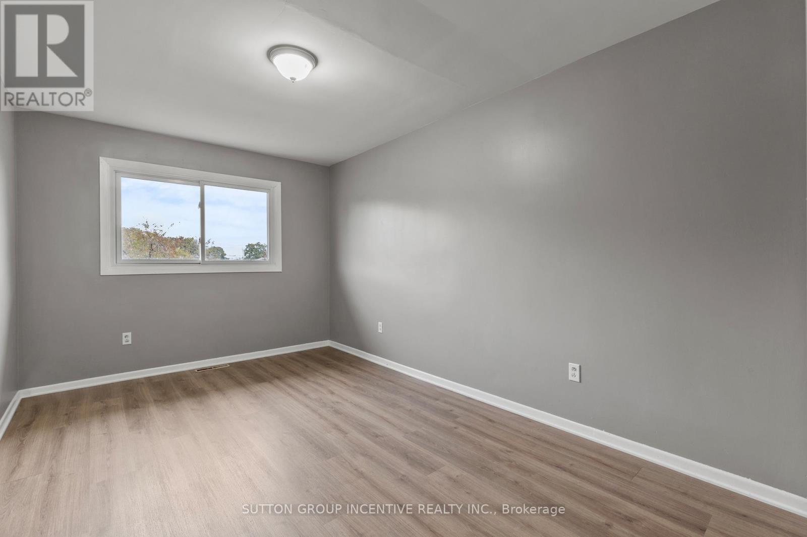 2 Hendershot Avenue, Welland, Ontario  L3B 1G9 - Photo 17 - X12477427