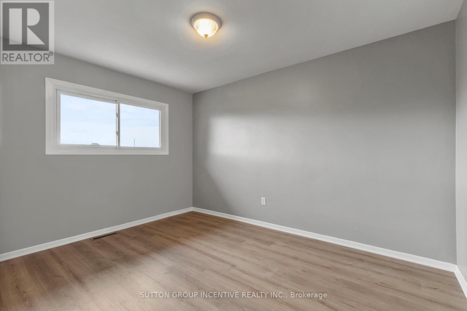 2 Hendershot Avenue, Welland, Ontario  L3B 1G9 - Photo 22 - X12477427