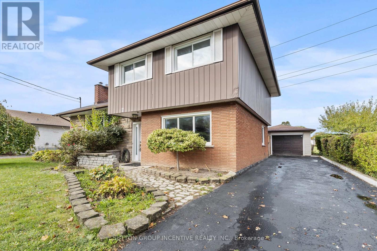 2 Hendershot Avenue, Welland, Ontario  L3B 1G9 - Photo 4 - X12477427