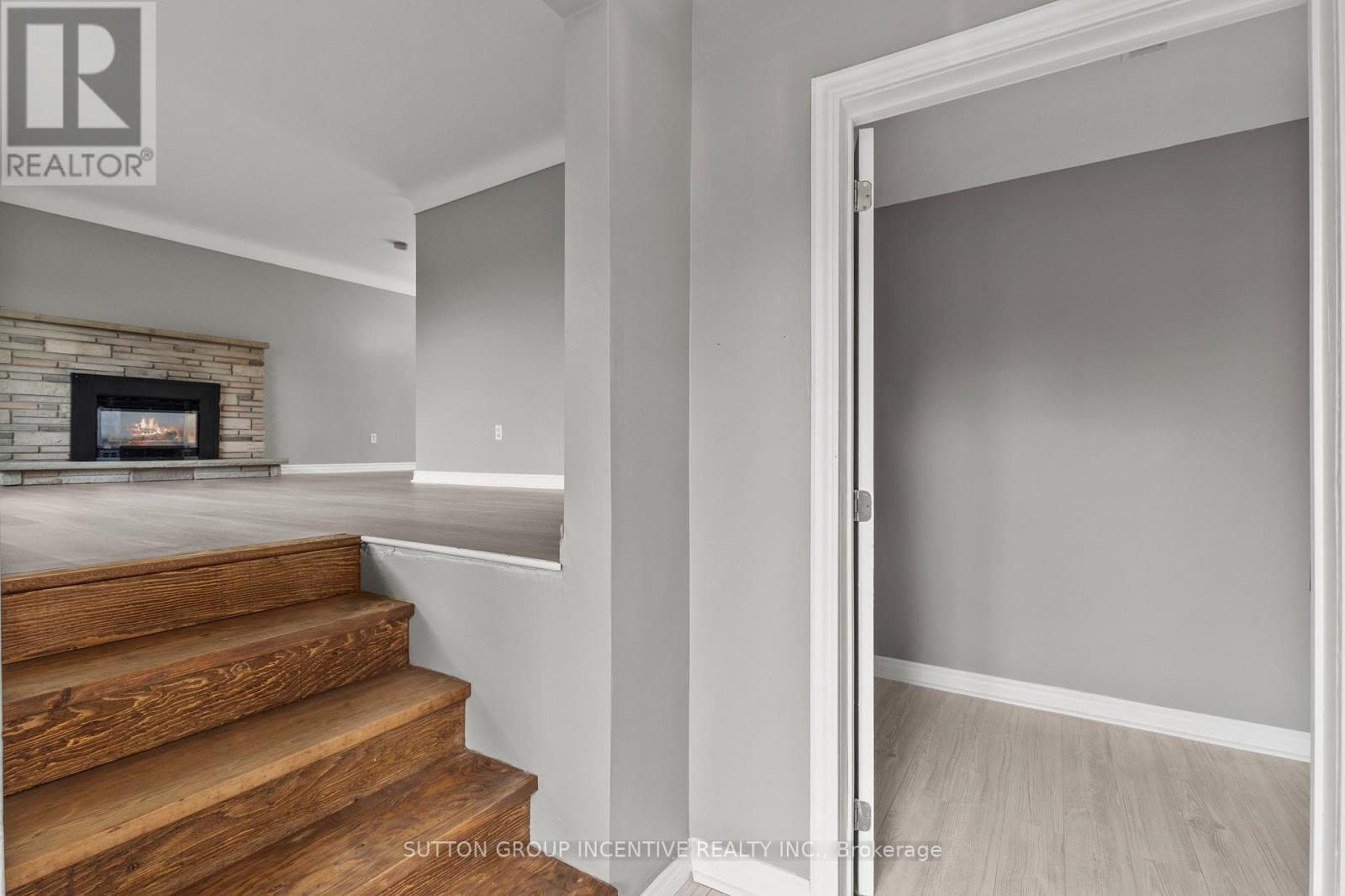 2 Hendershot Avenue, Welland, Ontario  L3B 1G9 - Photo 6 - X12477427