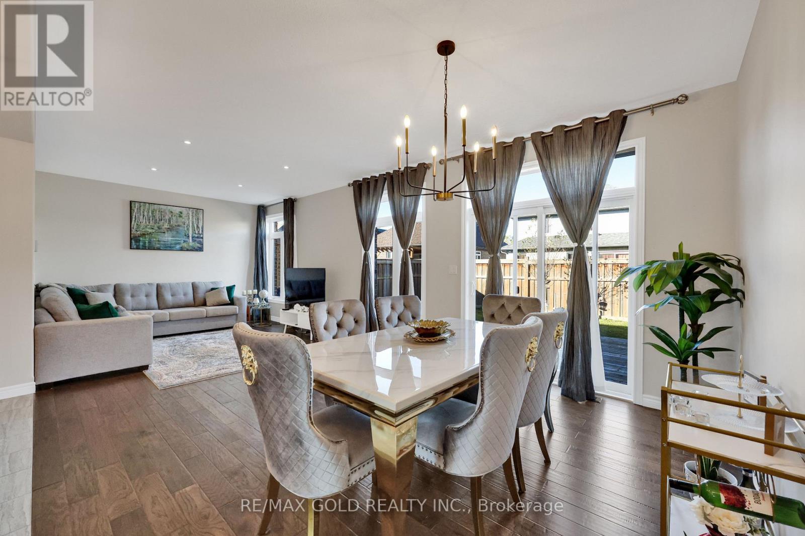 137 Passchendaele Street, Woodstock, Ontario  N0J 1M0 - Photo 11 - X12477440