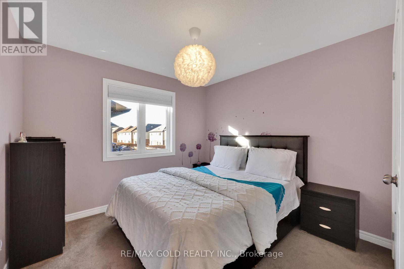 137 Passchendaele Street, Woodstock, Ontario  N0J 1M0 - Photo 32 - X12477440