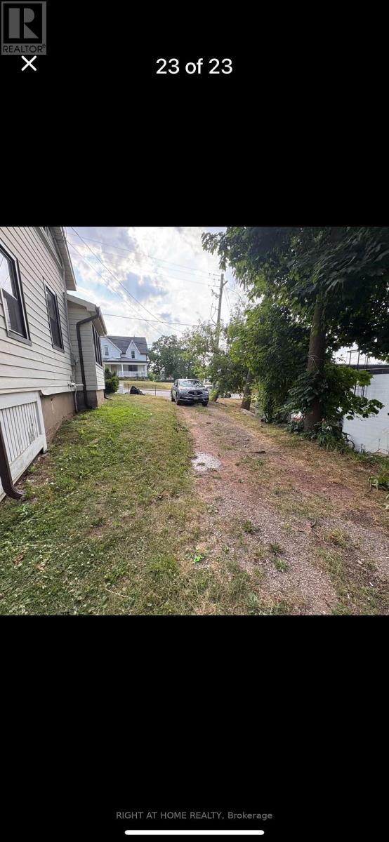 4287 Queen  (Main Unit ) Street, Lincoln, Ontario  L0R 1B0 - Photo 21 - X12477483