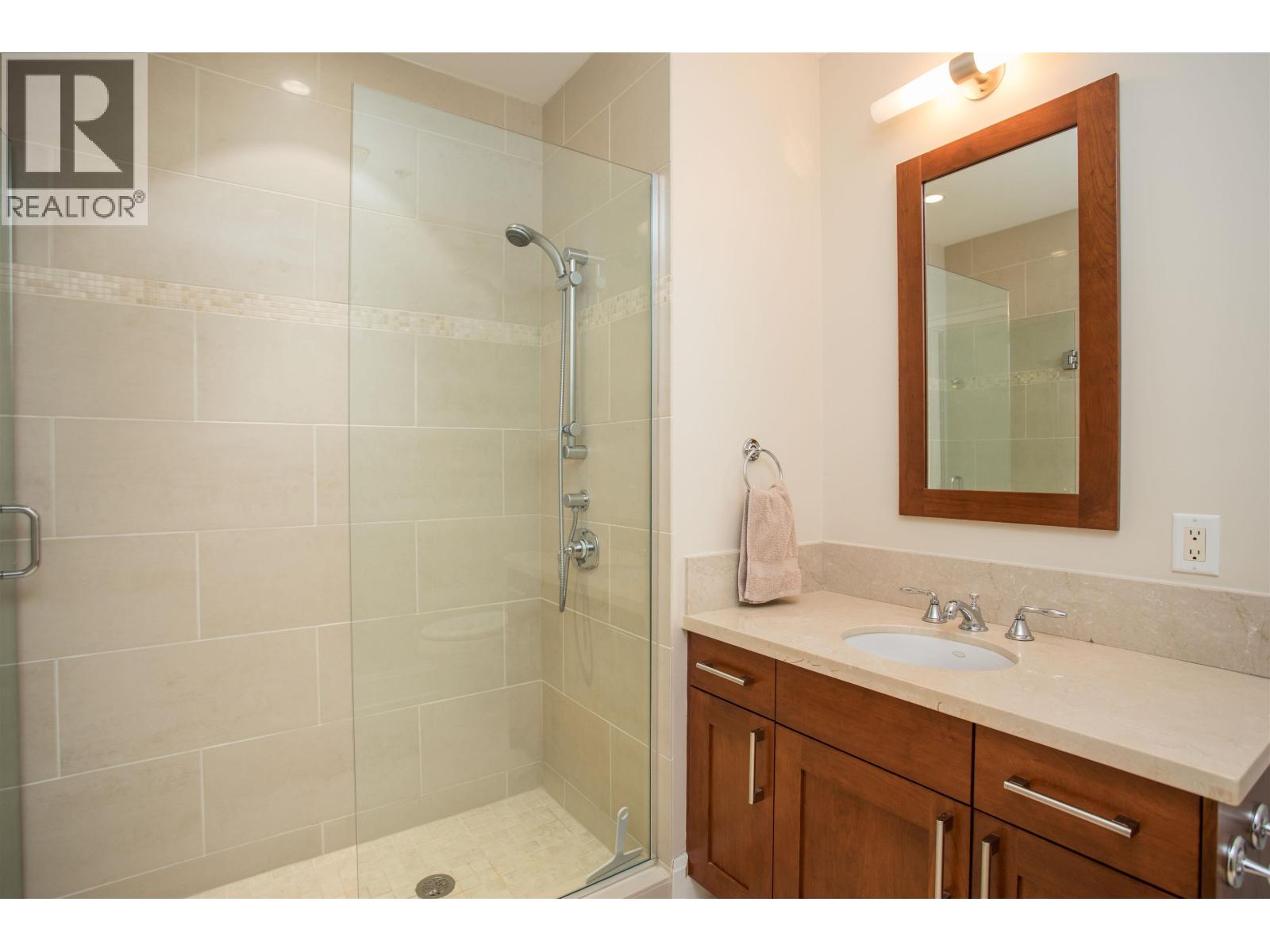 301 605 Clyde Avenue, West Vancouver, British Columbia  V7T 1C7 - Photo 20 - R3059314