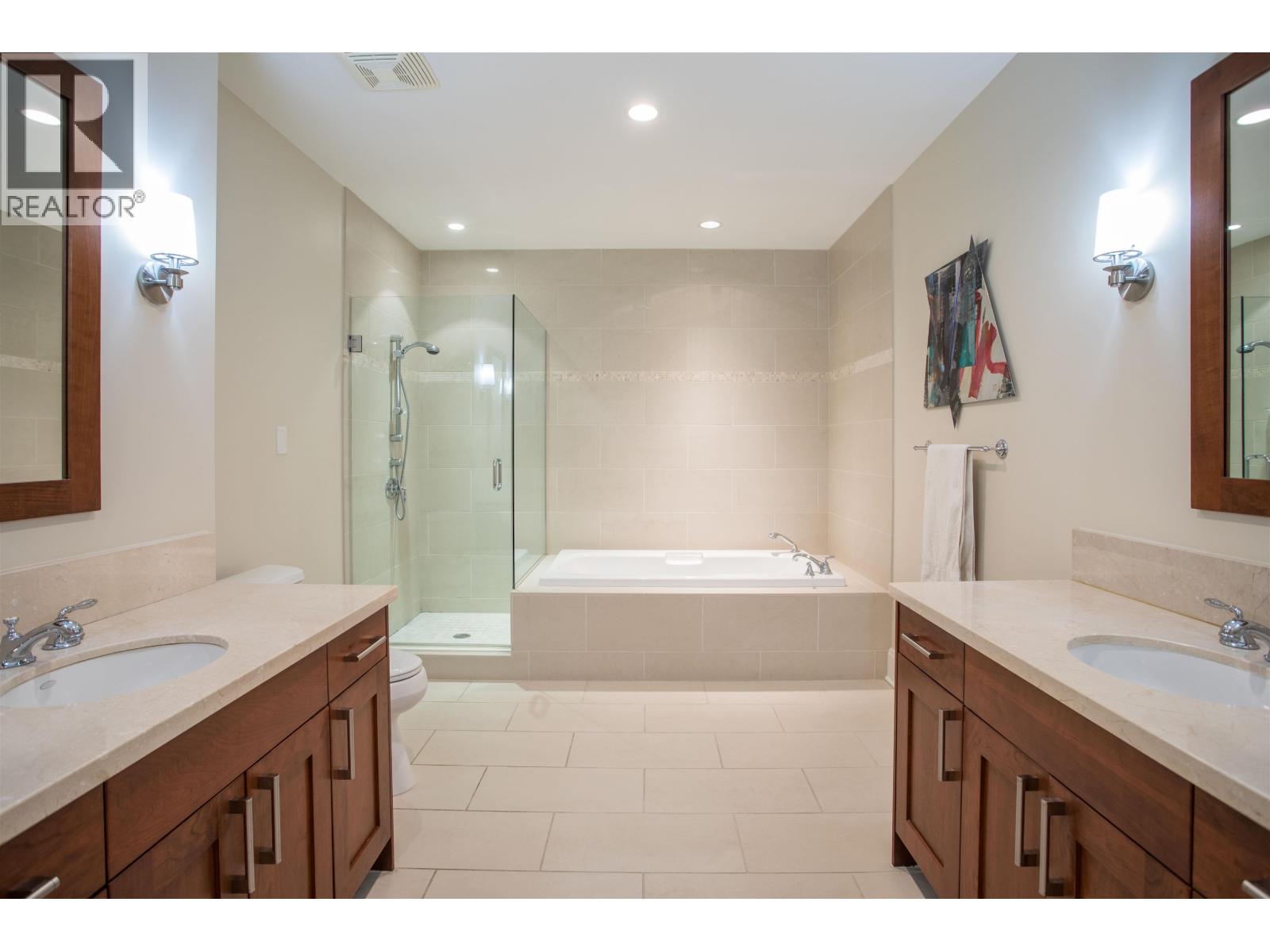 301 605 Clyde Avenue, West Vancouver, British Columbia  V7T 1C7 - Photo 17 - R3059314