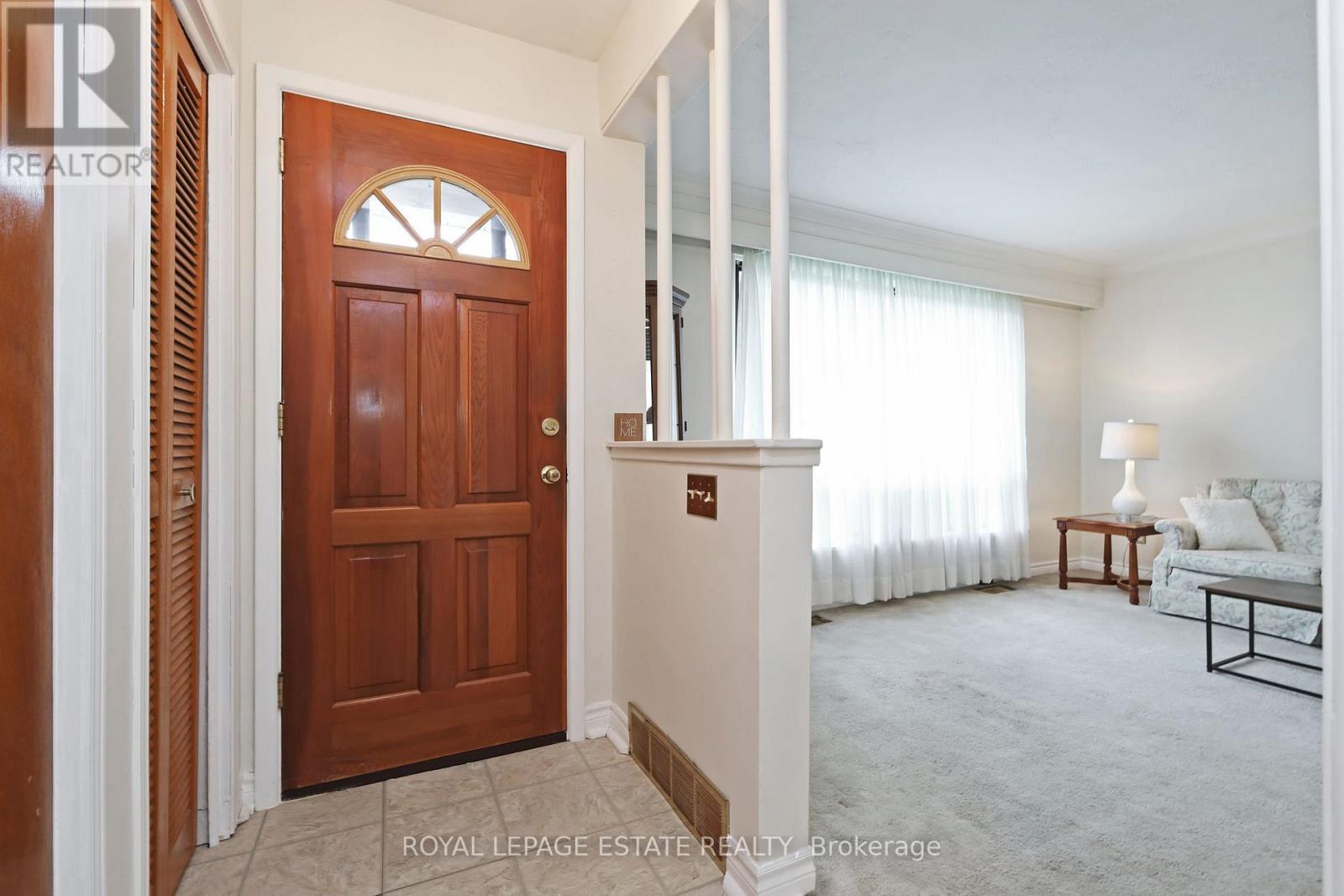 9 Peking Road, Toronto, Ontario  M1J 2X2 - Photo 4 - E12477524