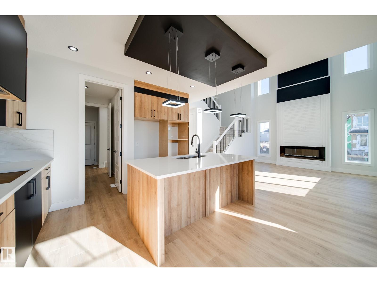 8511 183 Av Nw Nw, Edmonton, Alberta  T5Z 0X5 - Photo 3 - E4463147