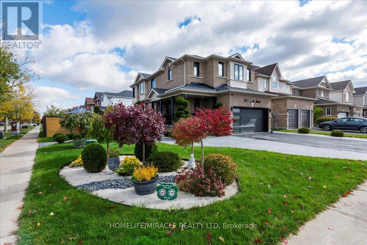 23 Knight Street, New Tecumseth, Ontario  L9R 0B2 - Photo 2 - N12477523