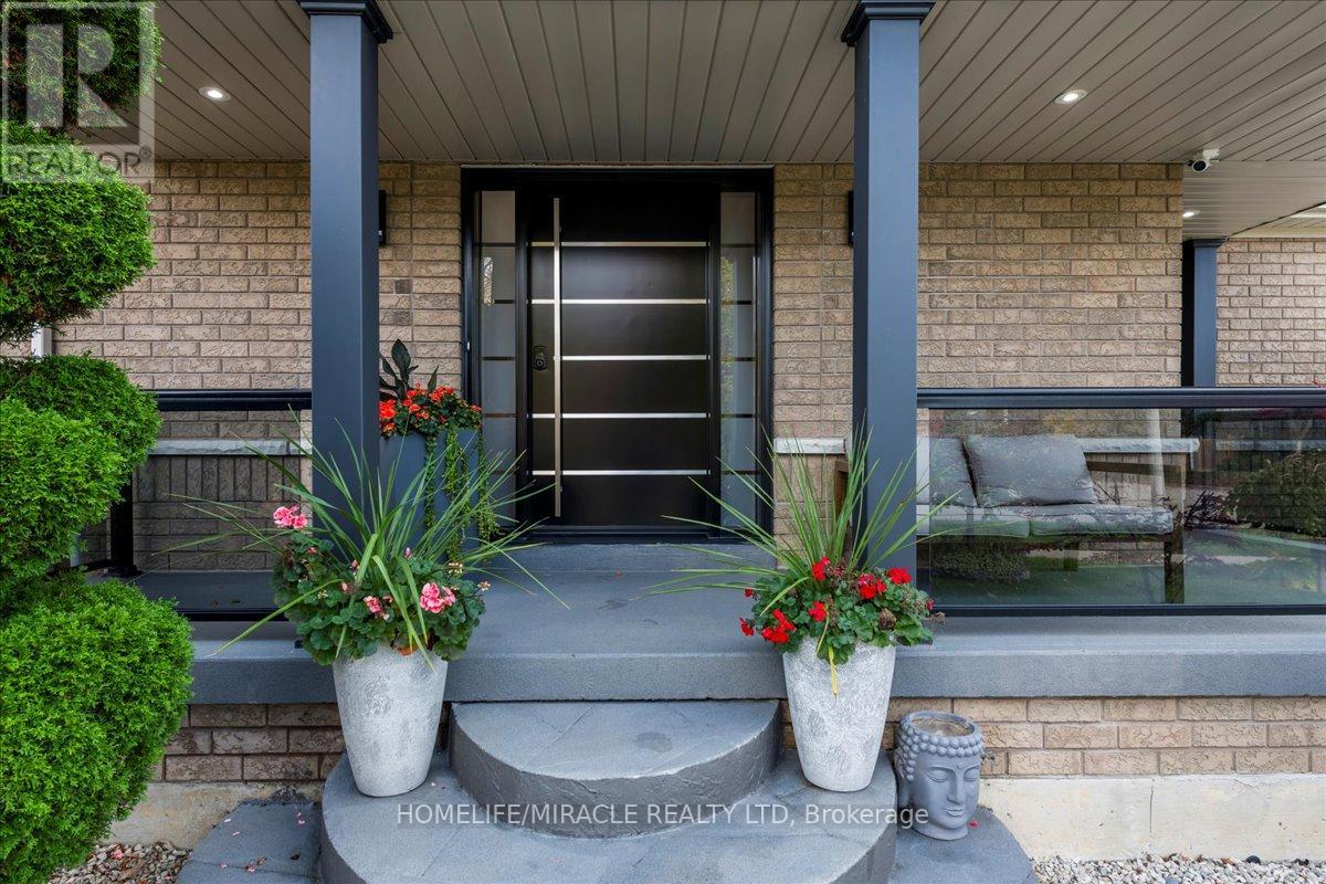 23 Knight Street, New Tecumseth, Ontario  L9R 0B2 - Photo 3 - N12477523