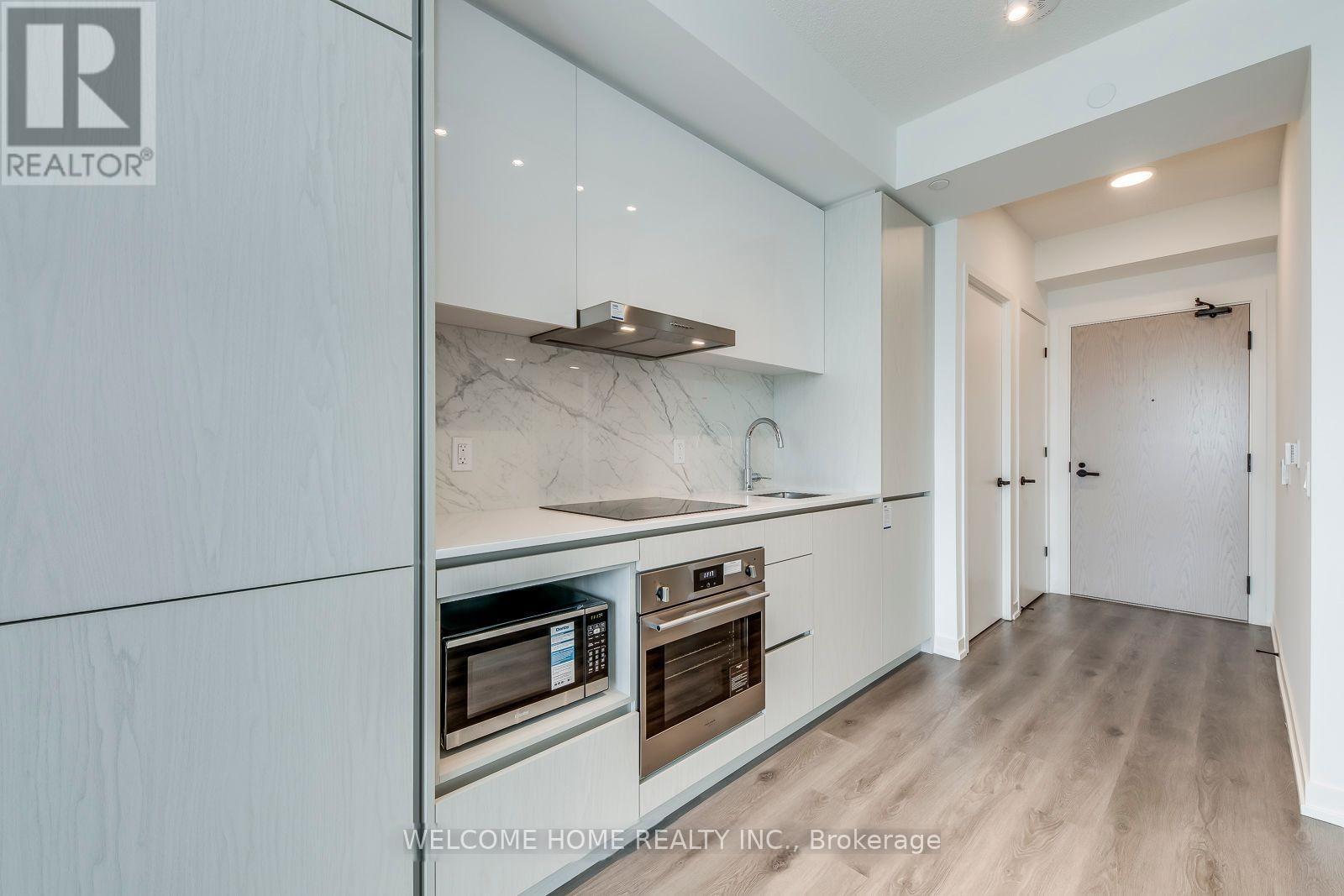 2706 - 28 Interchange Way, Vaughan, Ontario  L4K 0P8 - Photo 10 - N12477534