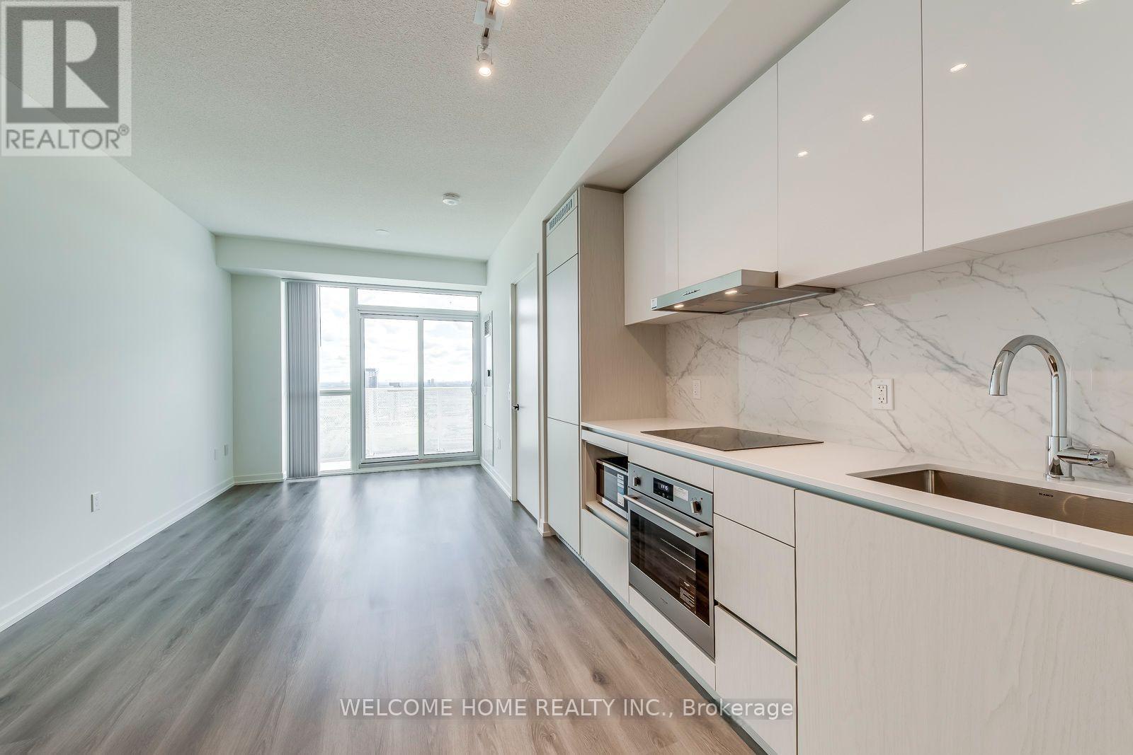 2706 - 28 Interchange Way, Vaughan, Ontario  L4K 0P8 - Photo 2 - N12477534