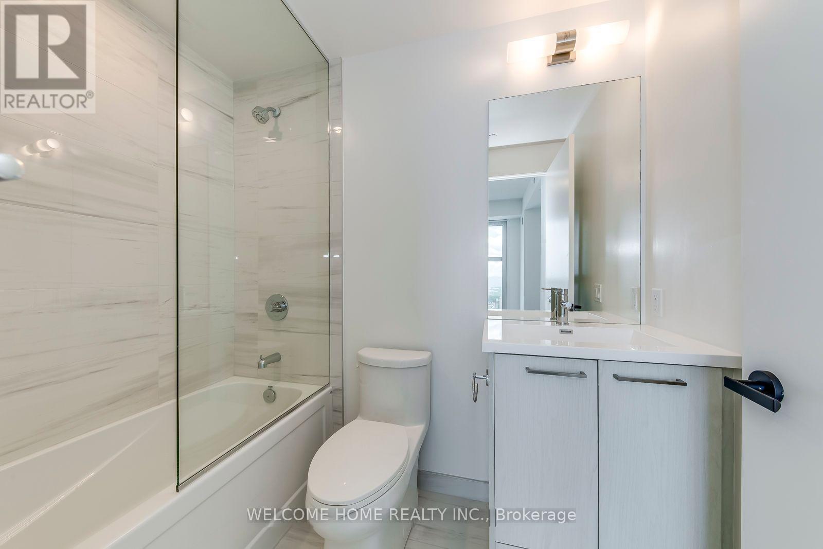 2706 - 28 Interchange Way, Vaughan, Ontario  L4K 0P8 - Photo 23 - N12477534