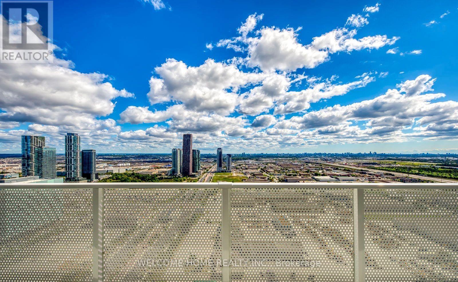 2706 - 28 Interchange Way, Vaughan, Ontario  L4K 0P8 - Photo 25 - N12477534