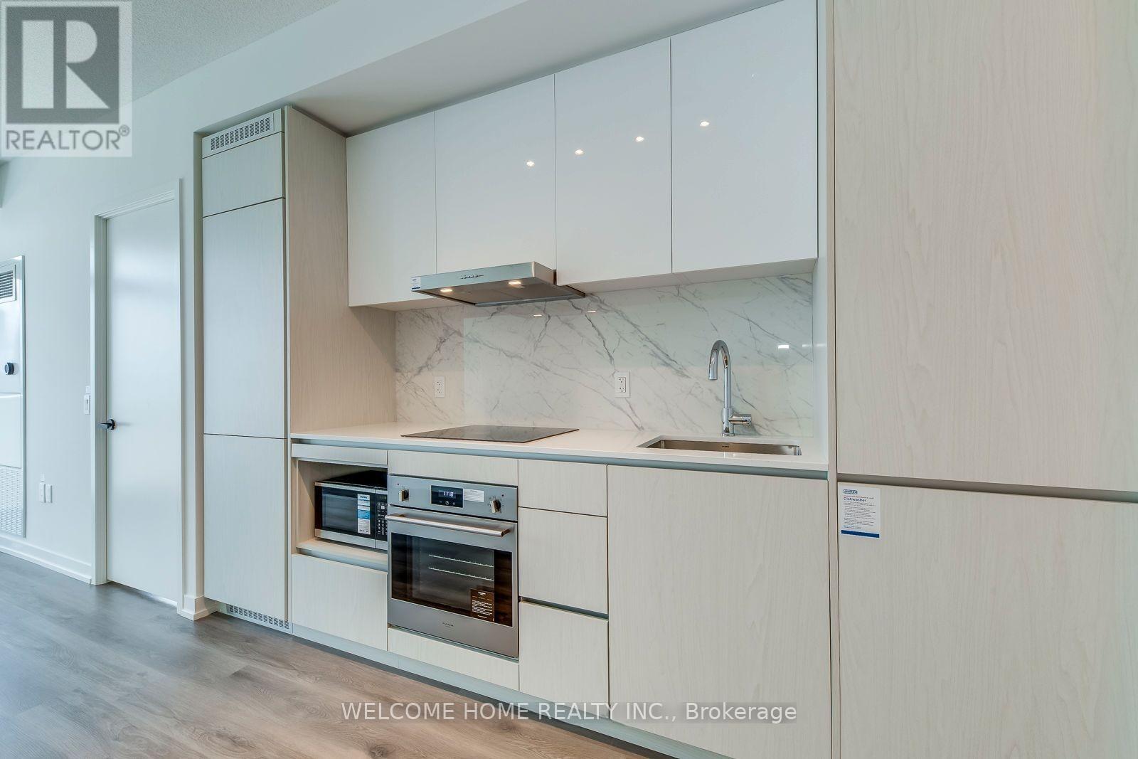 2706 - 28 Interchange Way, Vaughan, Ontario  L4K 0P8 - Photo 9 - N12477534