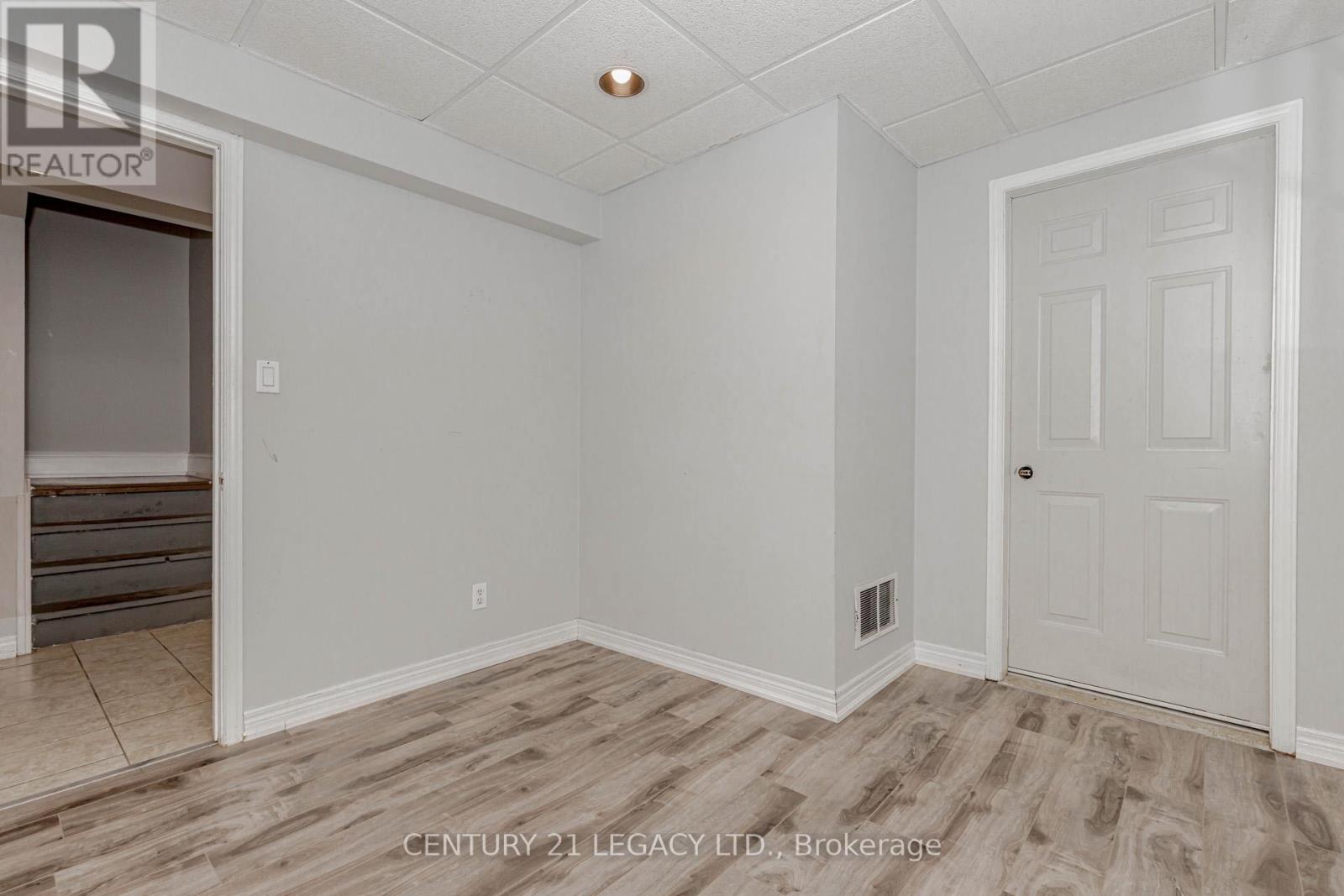 23 Alaskan Summit Court, Brampton, Ontario  L6R 1P1 - Photo 48 - W12477531