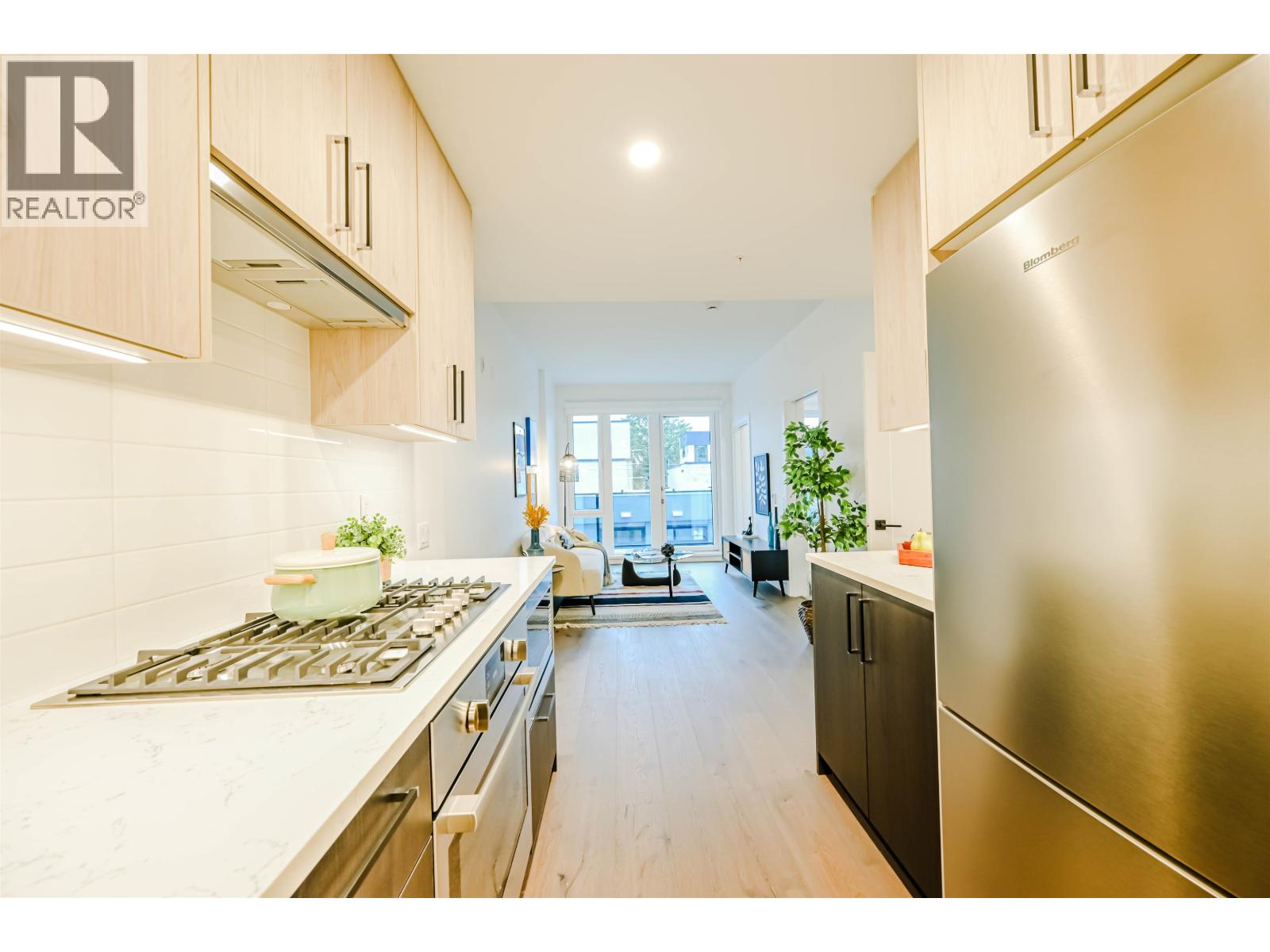 303 6859 Cambie Street, Vancouver, British Columbia  V6P 0M4 - Photo 6 - R3059970