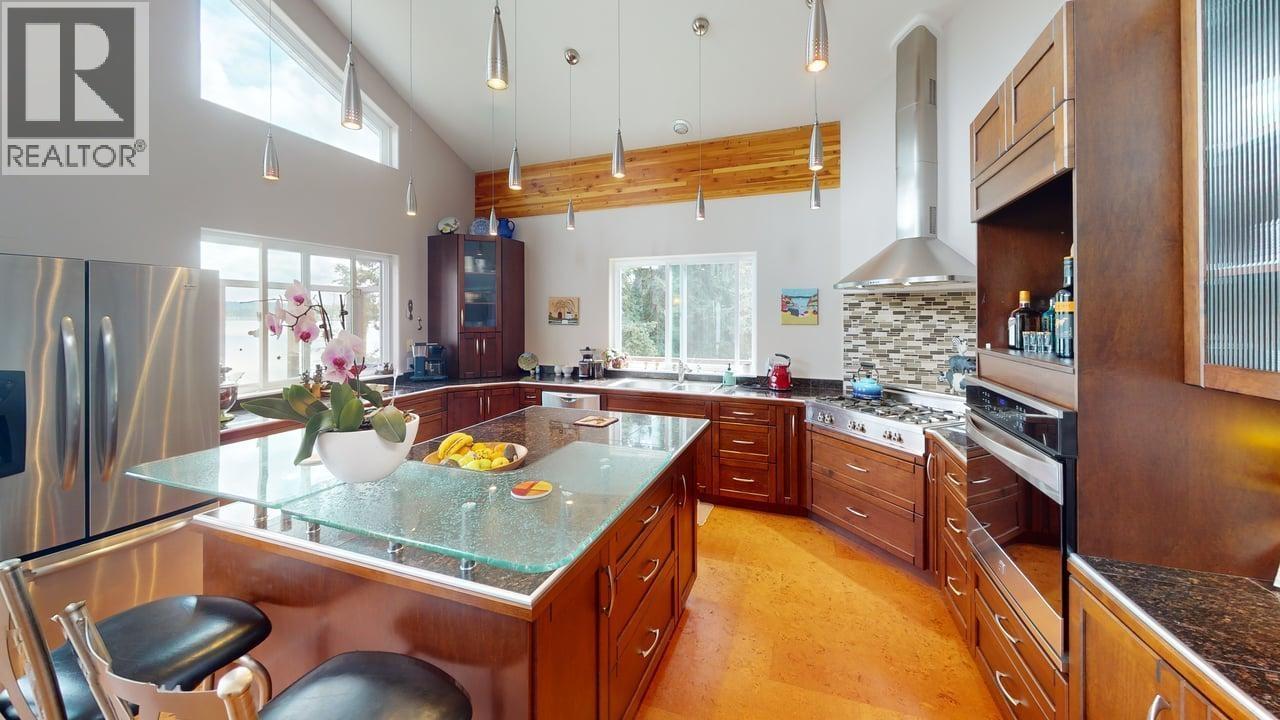 6323 Moose Point Drive, 100 Mile House, British Columbia  V0K 2K1 - Photo 16 - R3026188