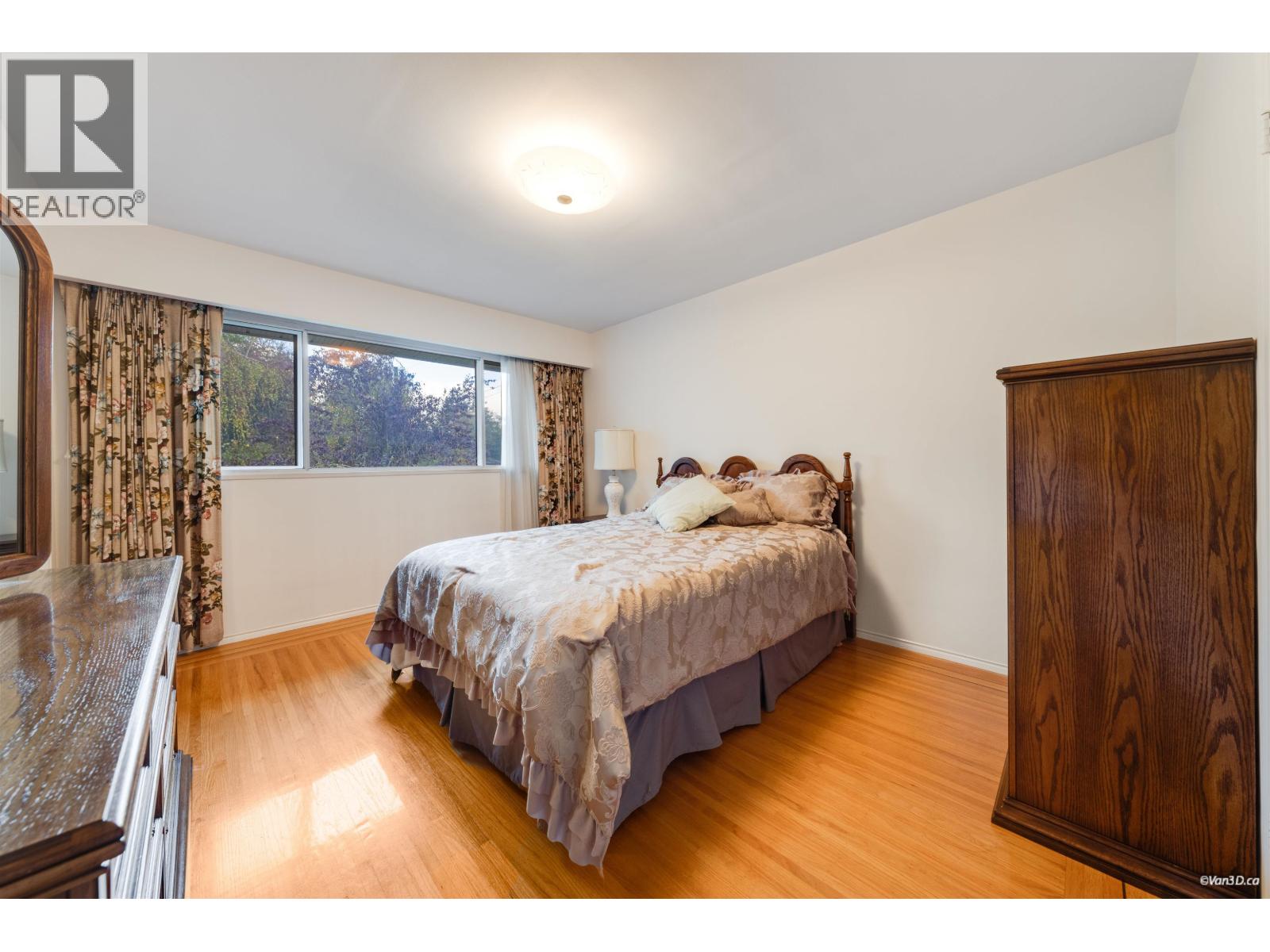 854 Kinsac Street, Coquitlam, British Columbia  V3J 4T7 - Photo 5 - R3061059