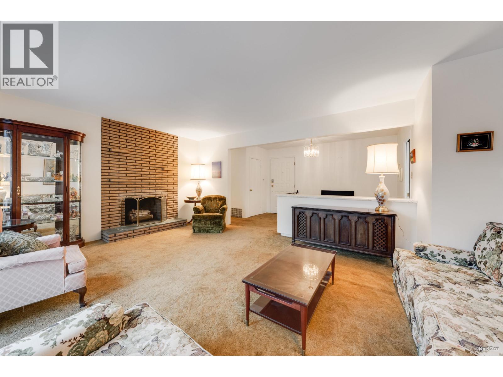 854 Kinsac Street, Coquitlam, British Columbia  V3J 4T7 - Photo 4 - R3061059