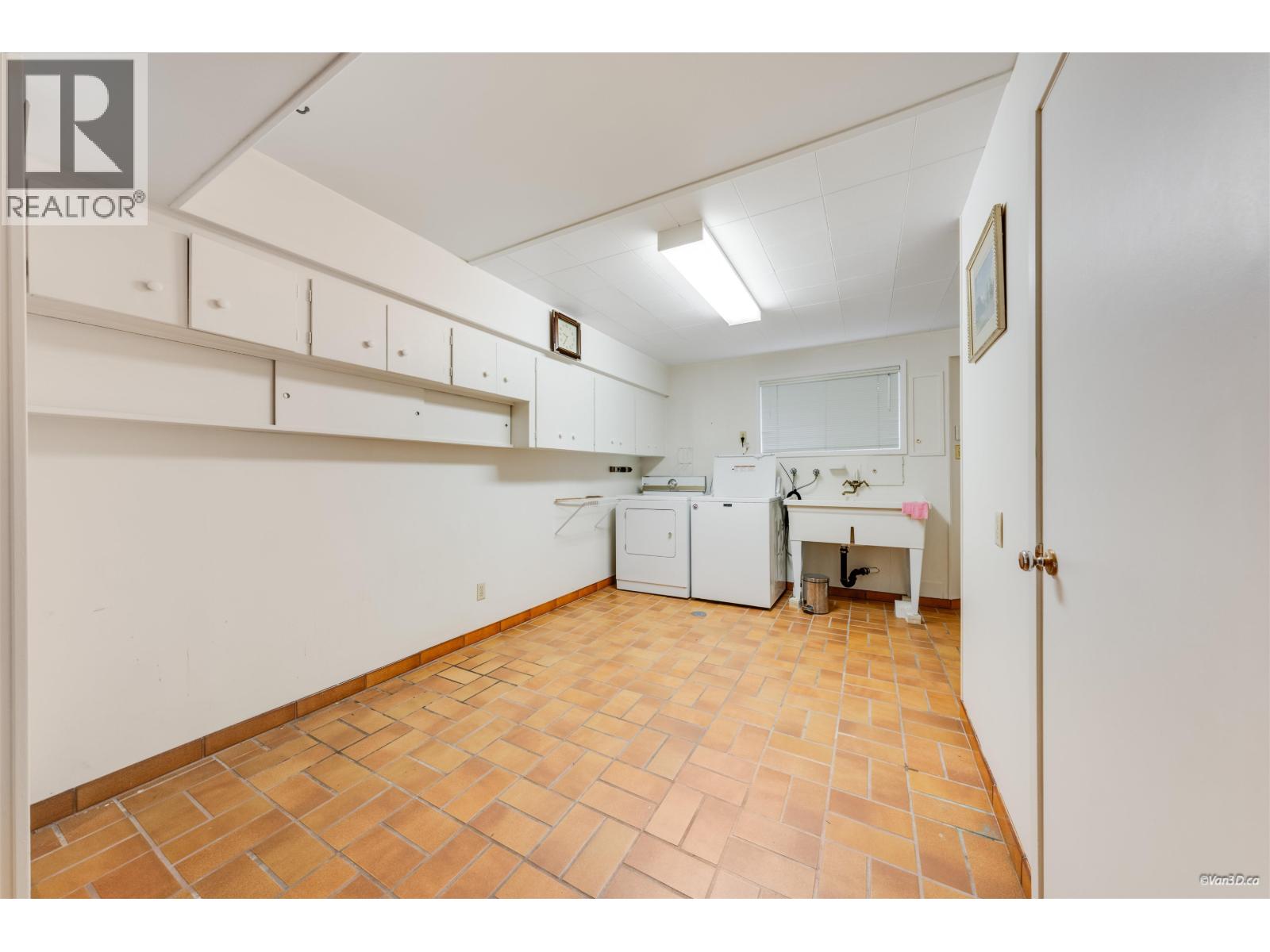854 Kinsac Street, Coquitlam, British Columbia  V3J 4T7 - Photo 31 - R3061059