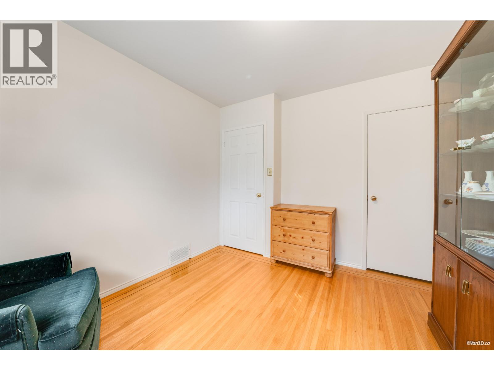 854 Kinsac Street, Coquitlam, British Columbia  V3J 4T7 - Photo 15 - R3061059