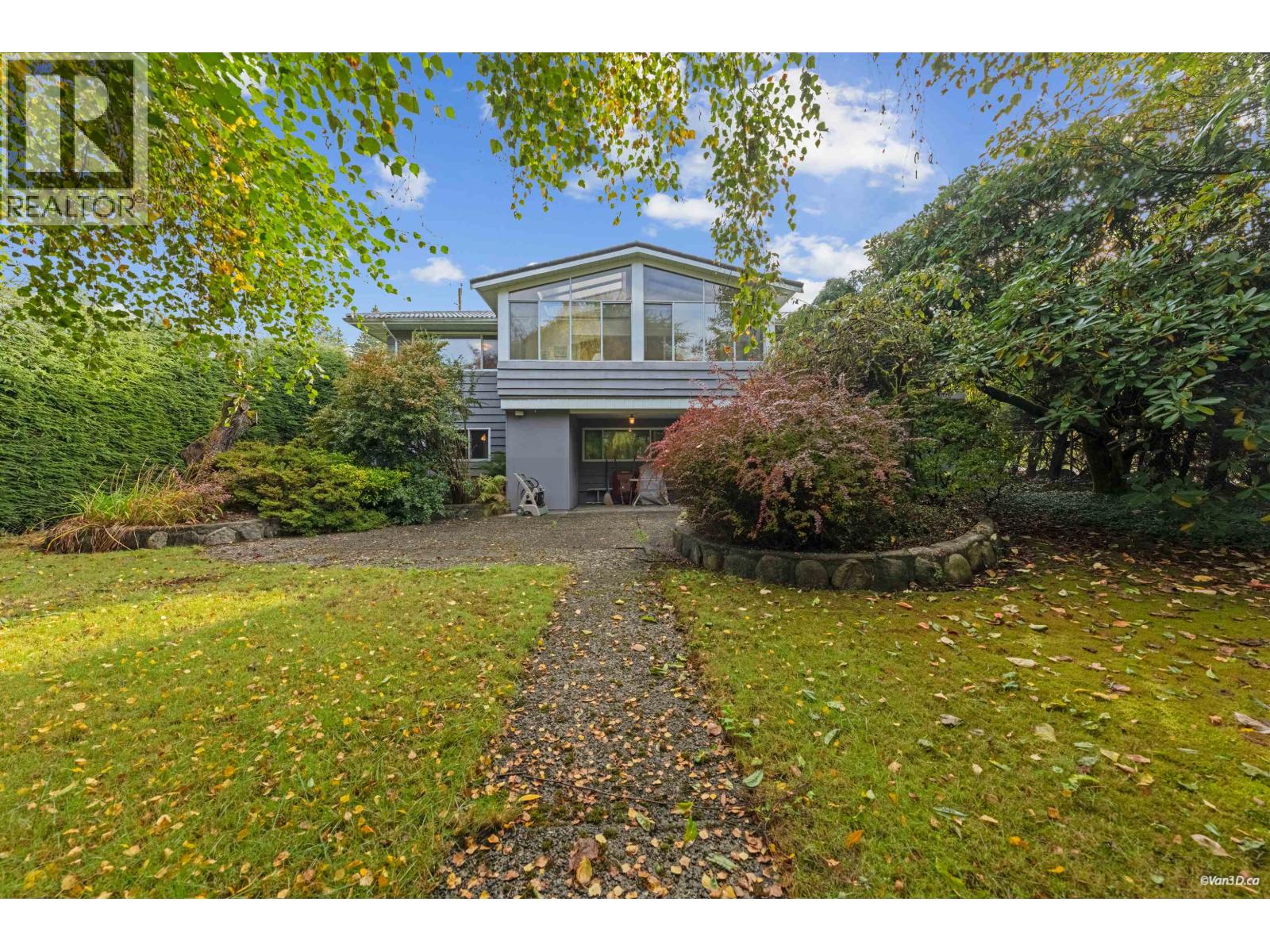 854 Kinsac Street, Coquitlam, British Columbia  V3J 4T7 - Photo 8 - R3061059