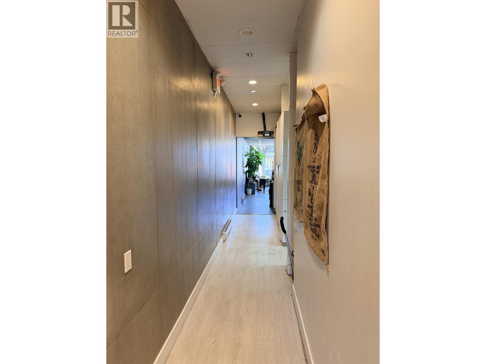 8030 Granville Street, Vancouver, British Columbia  V6P 4Z4 - Photo 6 - C8073168
