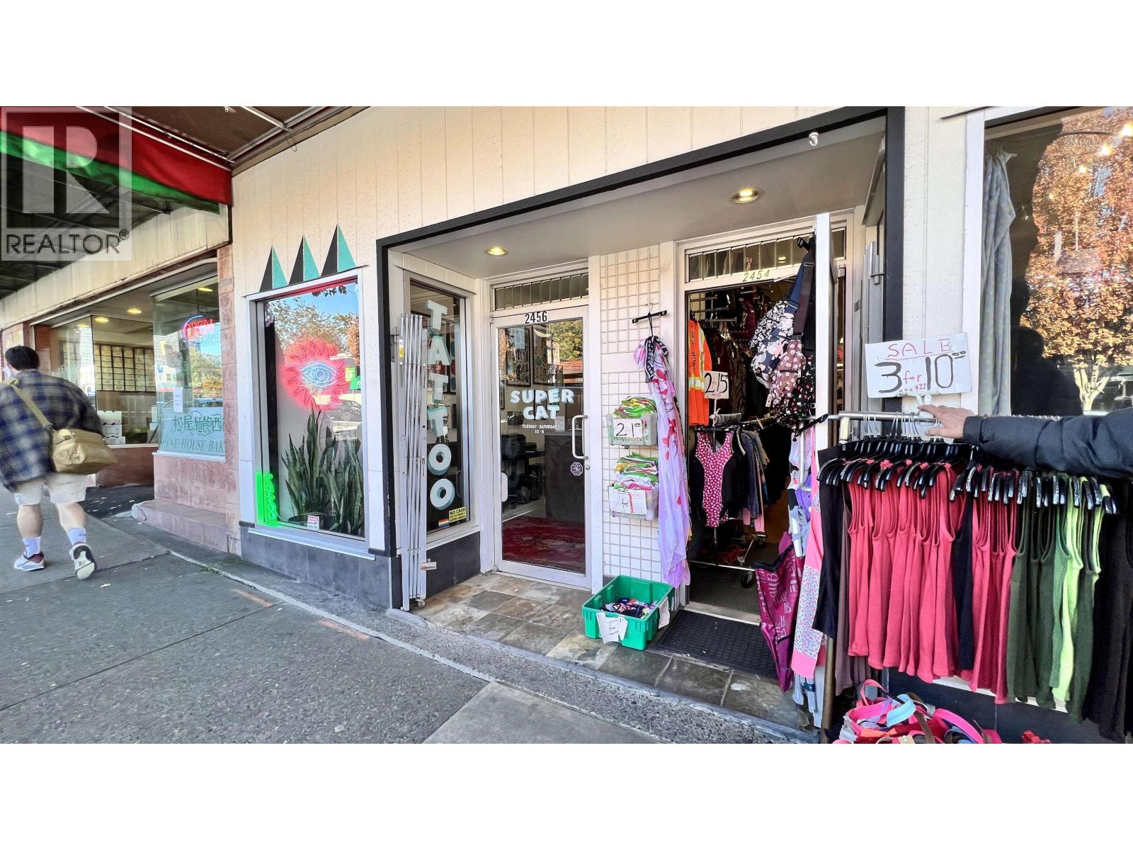 2454 E HASTINGS STREET