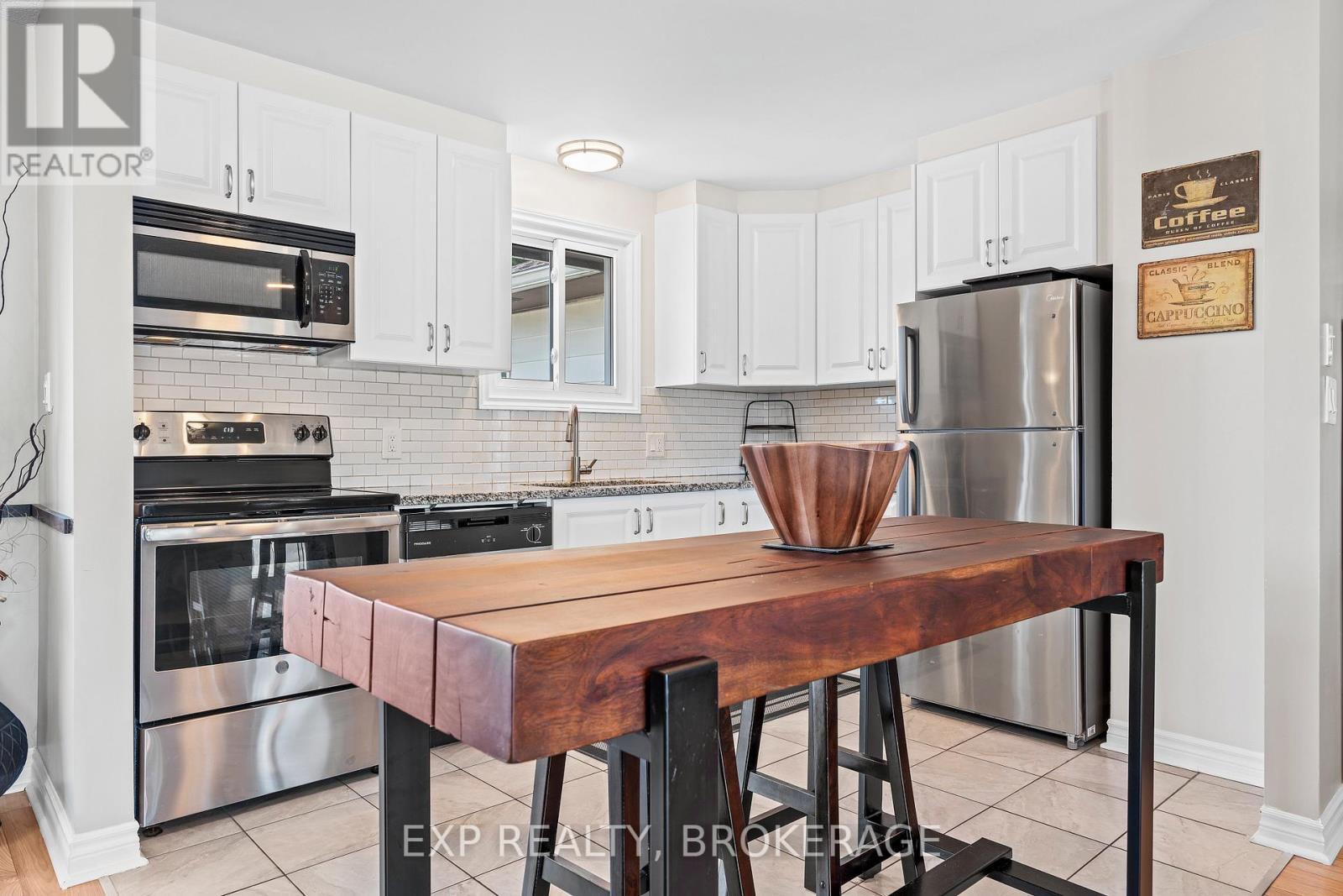 968 Kenshaw Street, Kingston (North Of Taylor-Kidd Blvd), Ontario  K7P 1M1 - Photo 4 - X12477574