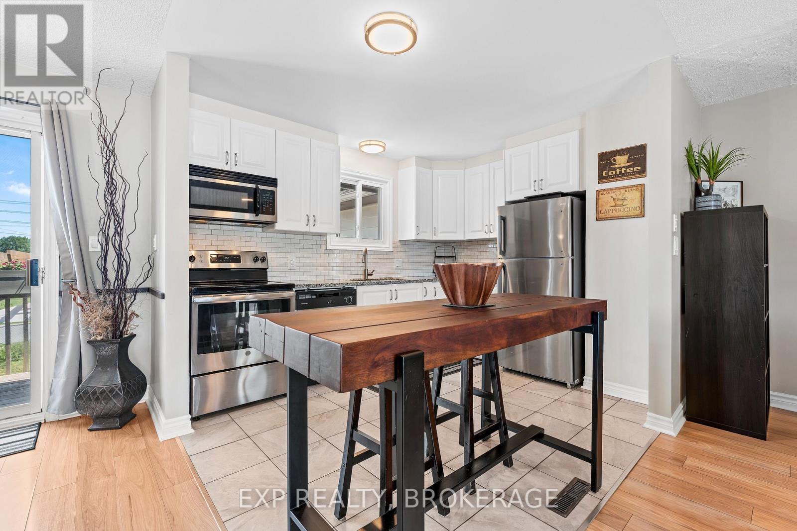 968 Kenshaw Street, Kingston (North Of Taylor-Kidd Blvd), Ontario  K7P 1M1 - Photo 7 - X12477574