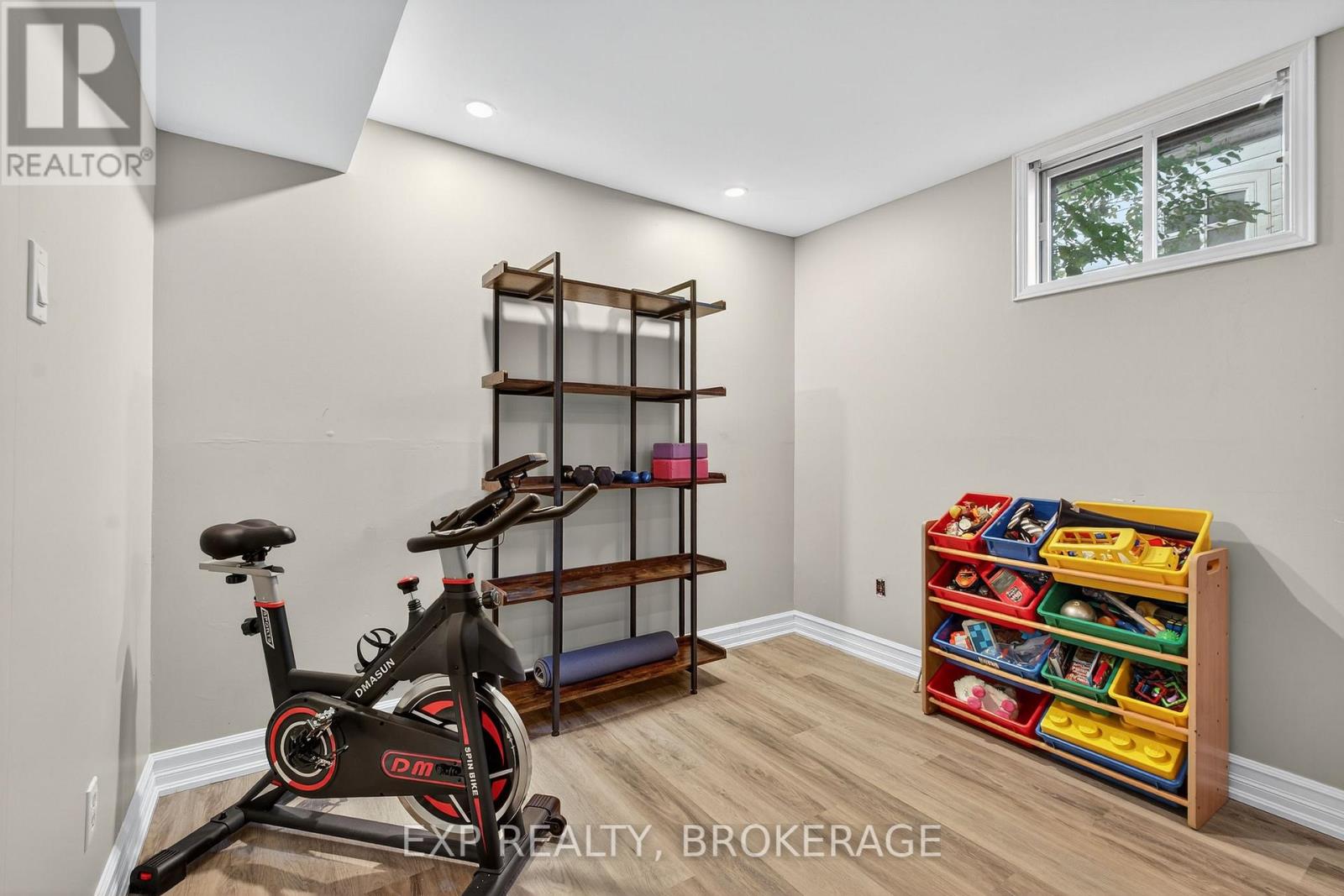 50 Chartwell Crescent, Kingston (Kingston East (Incl Barret Crt)), Ontario  K7K 6P3 - Photo 33 - X12477578