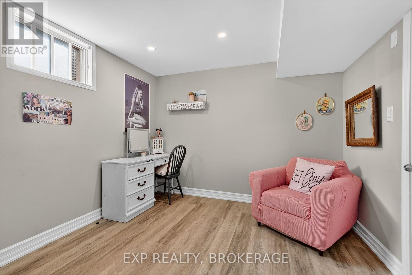 50 Chartwell Crescent, Kingston (Kingston East (Incl Barret Crt)), Ontario  K7K 6P3 - Photo 35 - X12477578