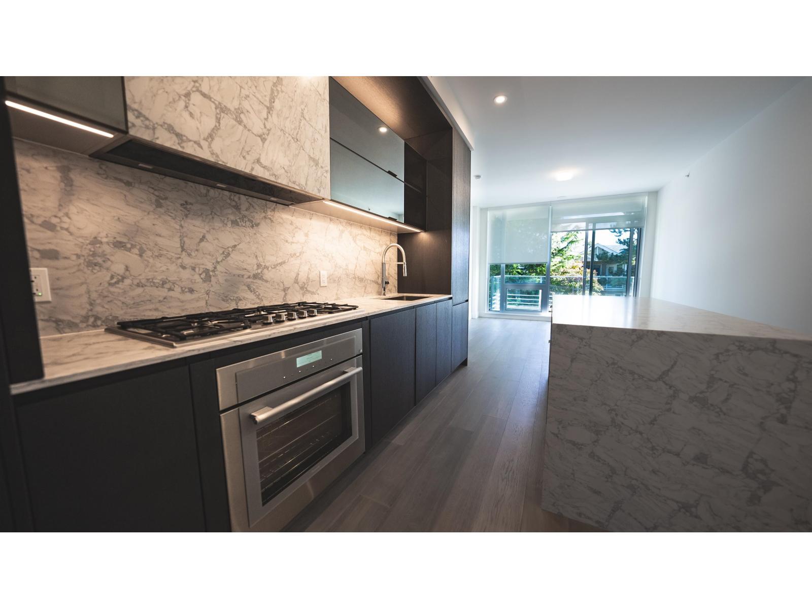 3th 1342 Johnston Road, White Rock, British Columbia  V4B 0C7 - Photo 3 - R3061303