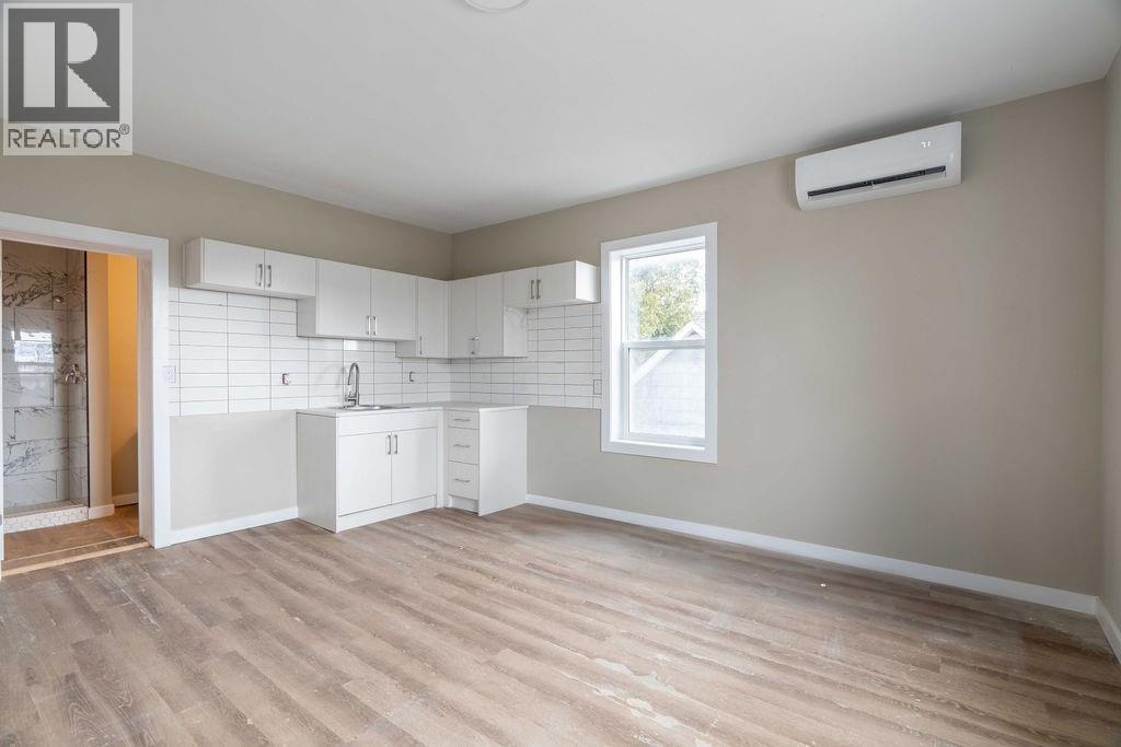 131 Margaret Avenue, Wallaceburg, Ontario  N8A 2B1 - Photo 4 - 25026934