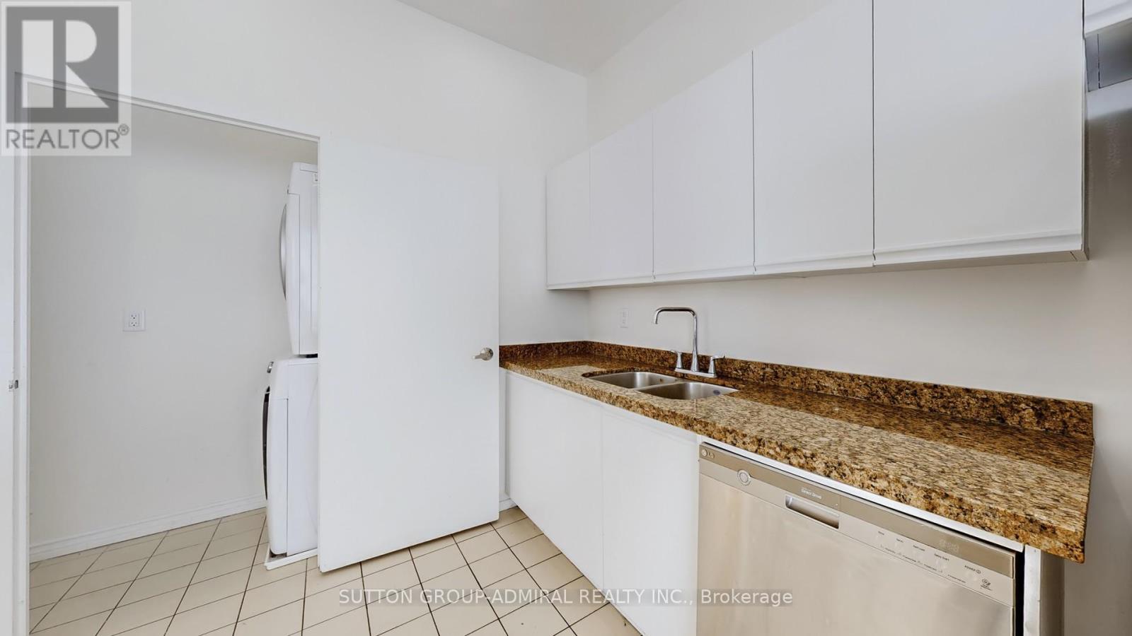 102 - 7460 Bathurst Street, Vaughan, Ontario  L4J 7K9 - Photo 11 - N12372308